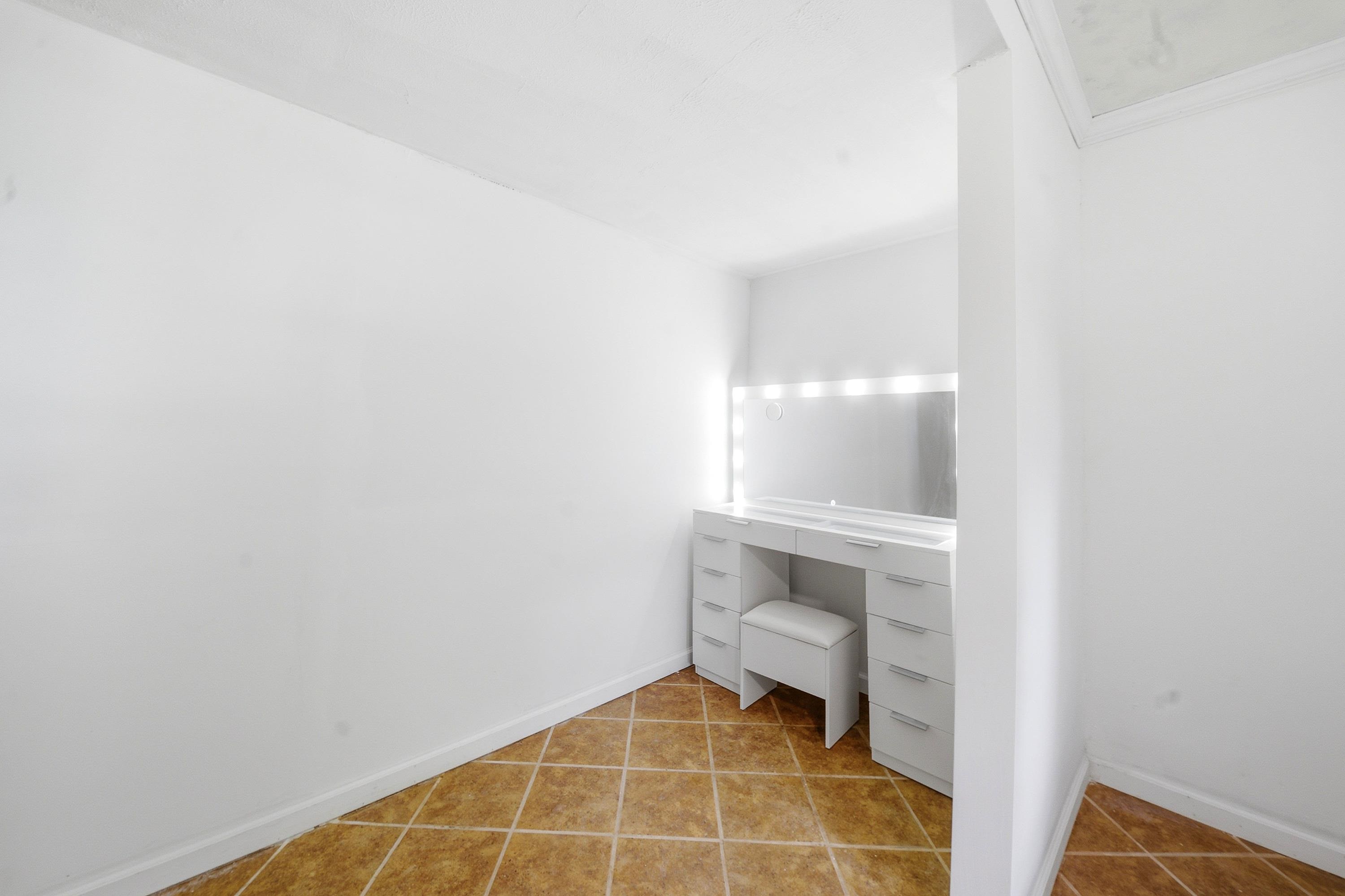116 Winston Way Property Photo 35