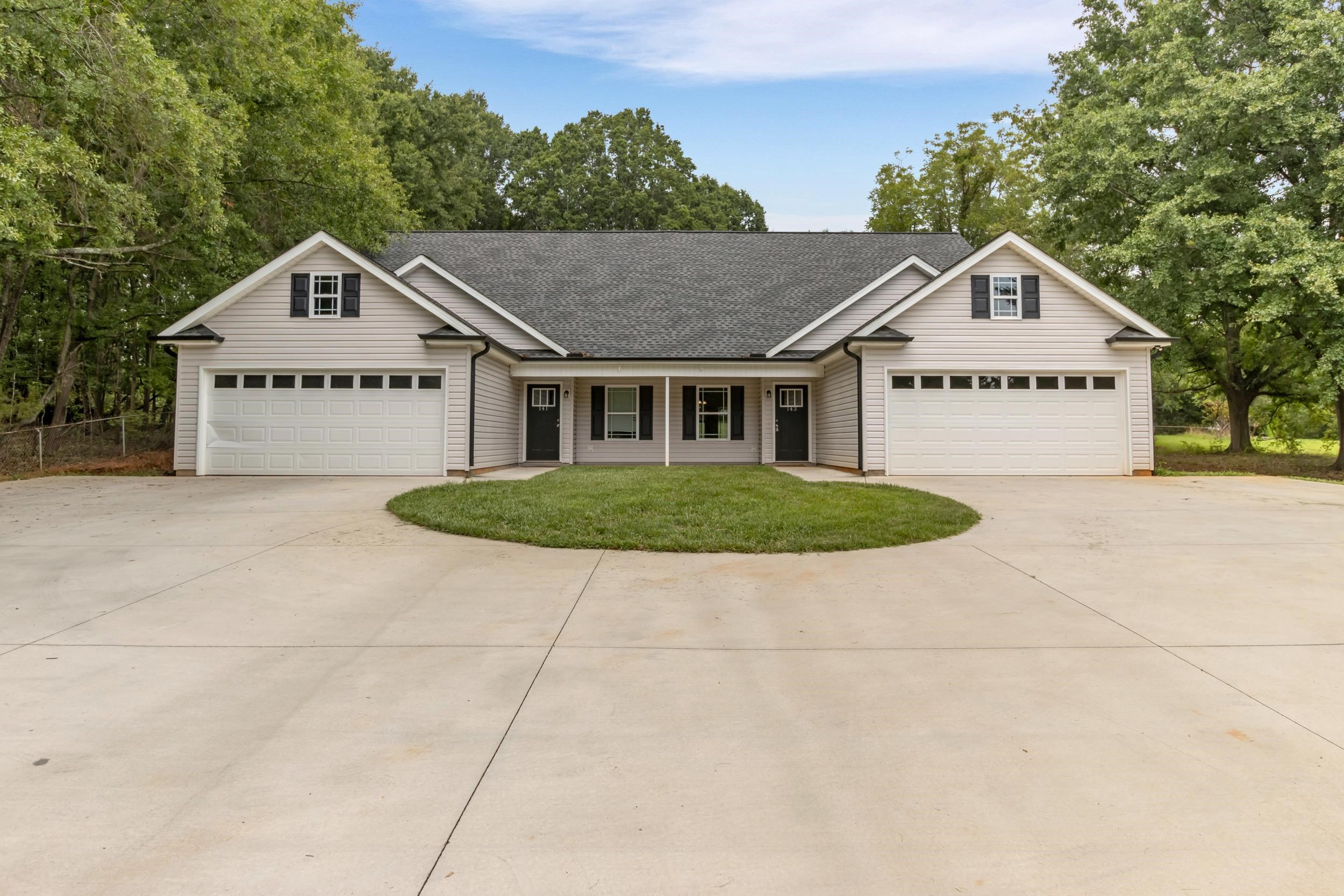 340221 Property Photo 6