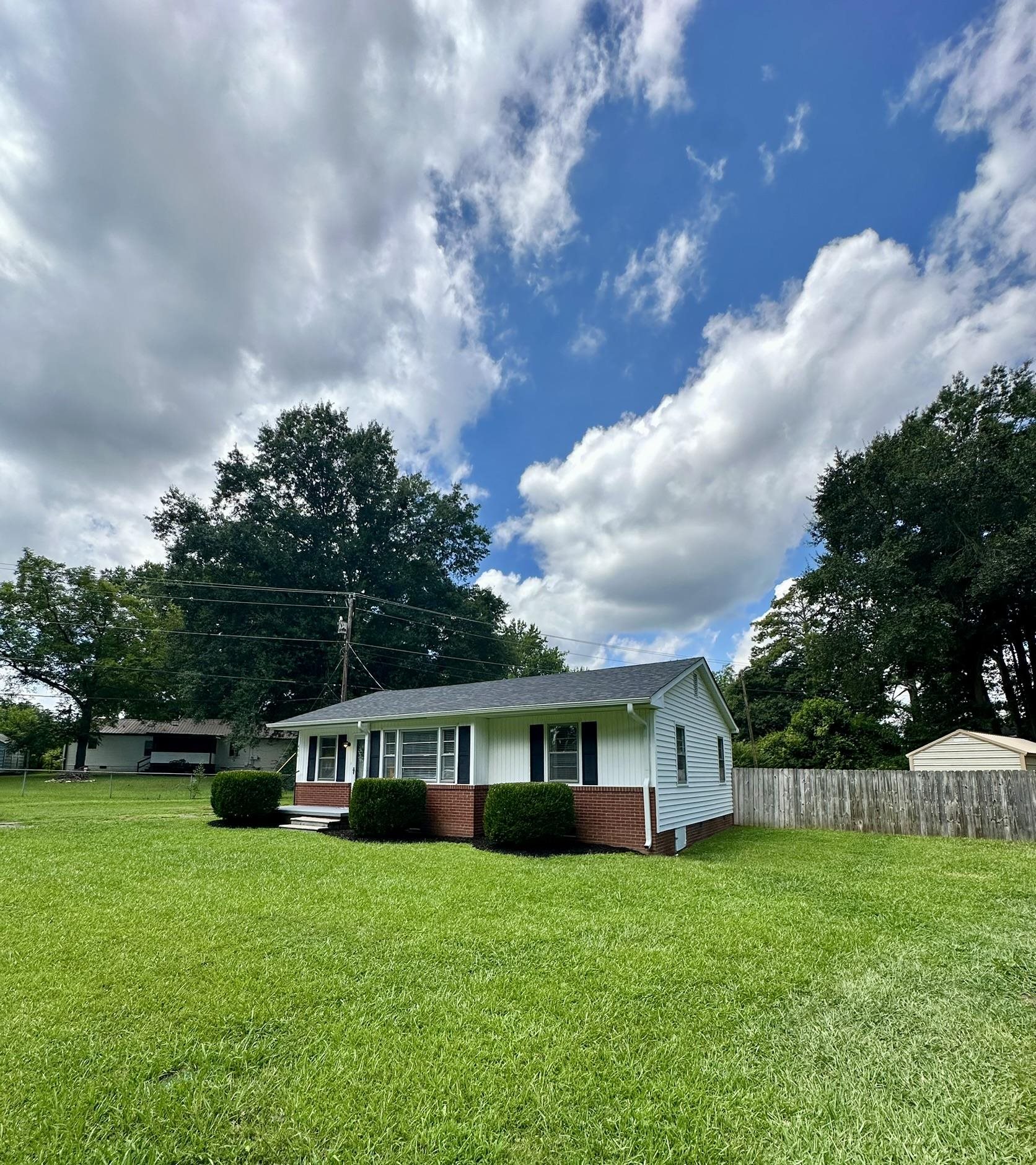 400 Wadsworth Road Property Photo 4