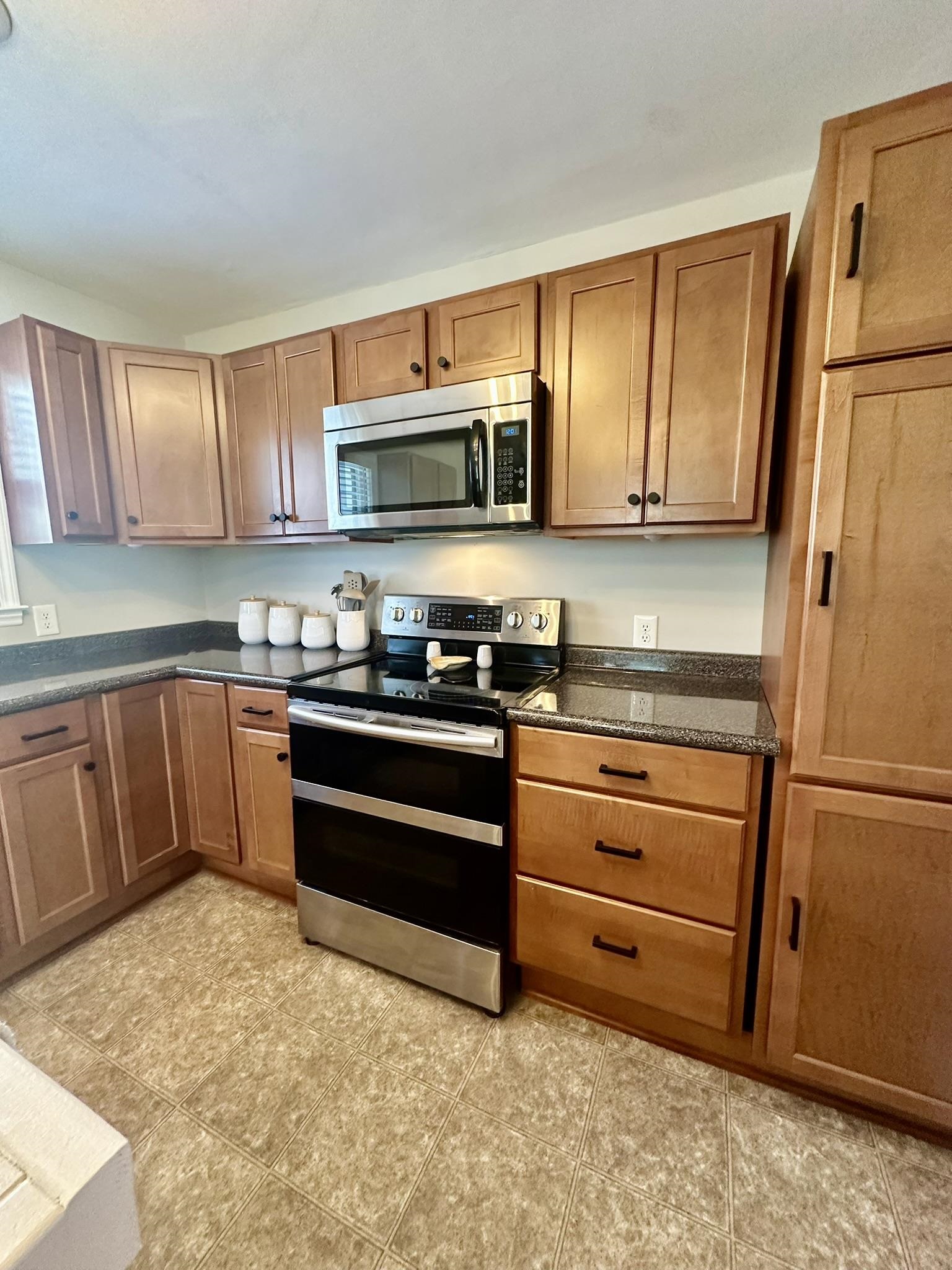 400 Wadsworth Road Property Photo 13