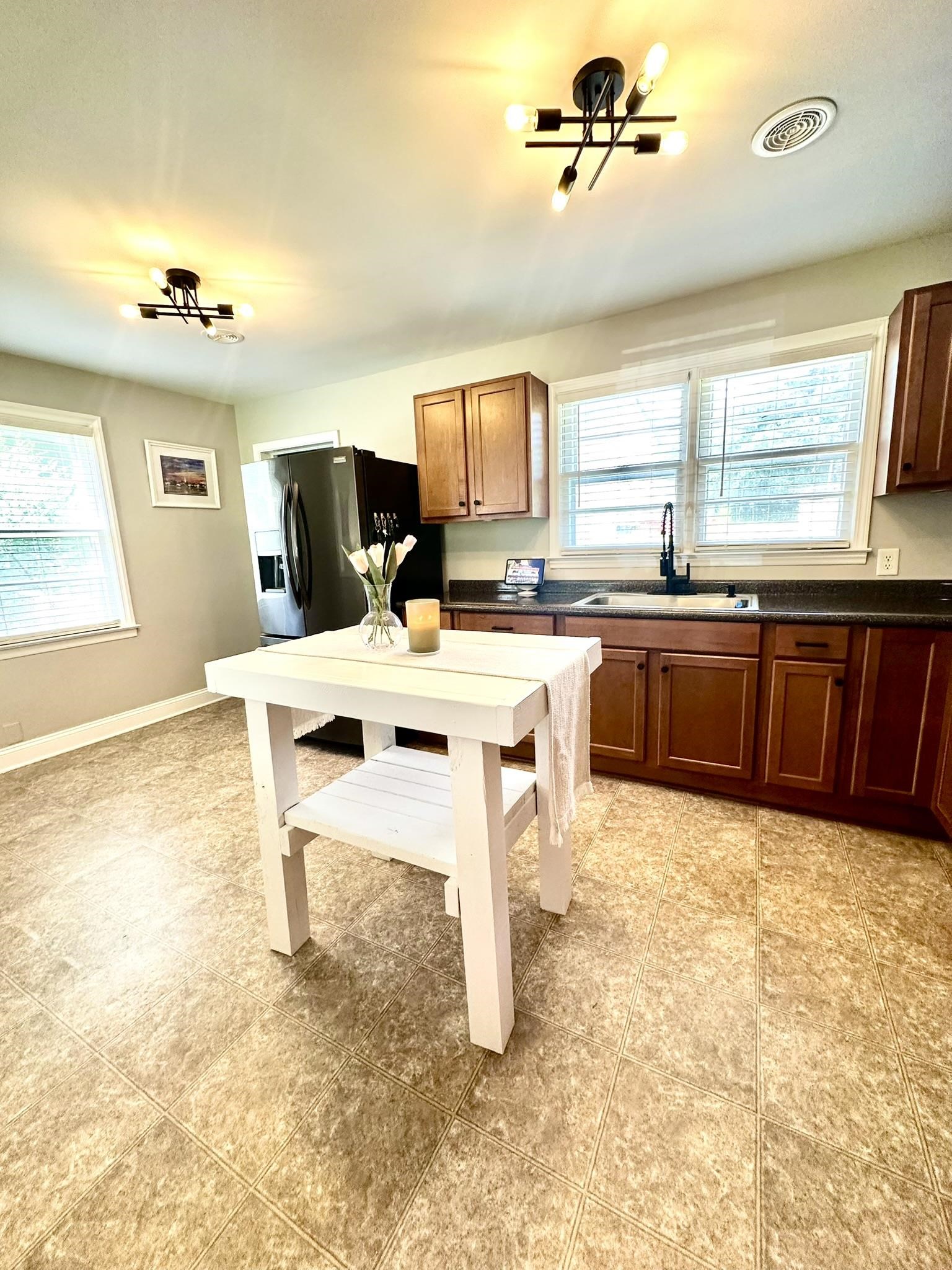 400 Wadsworth Road Property Photo 14