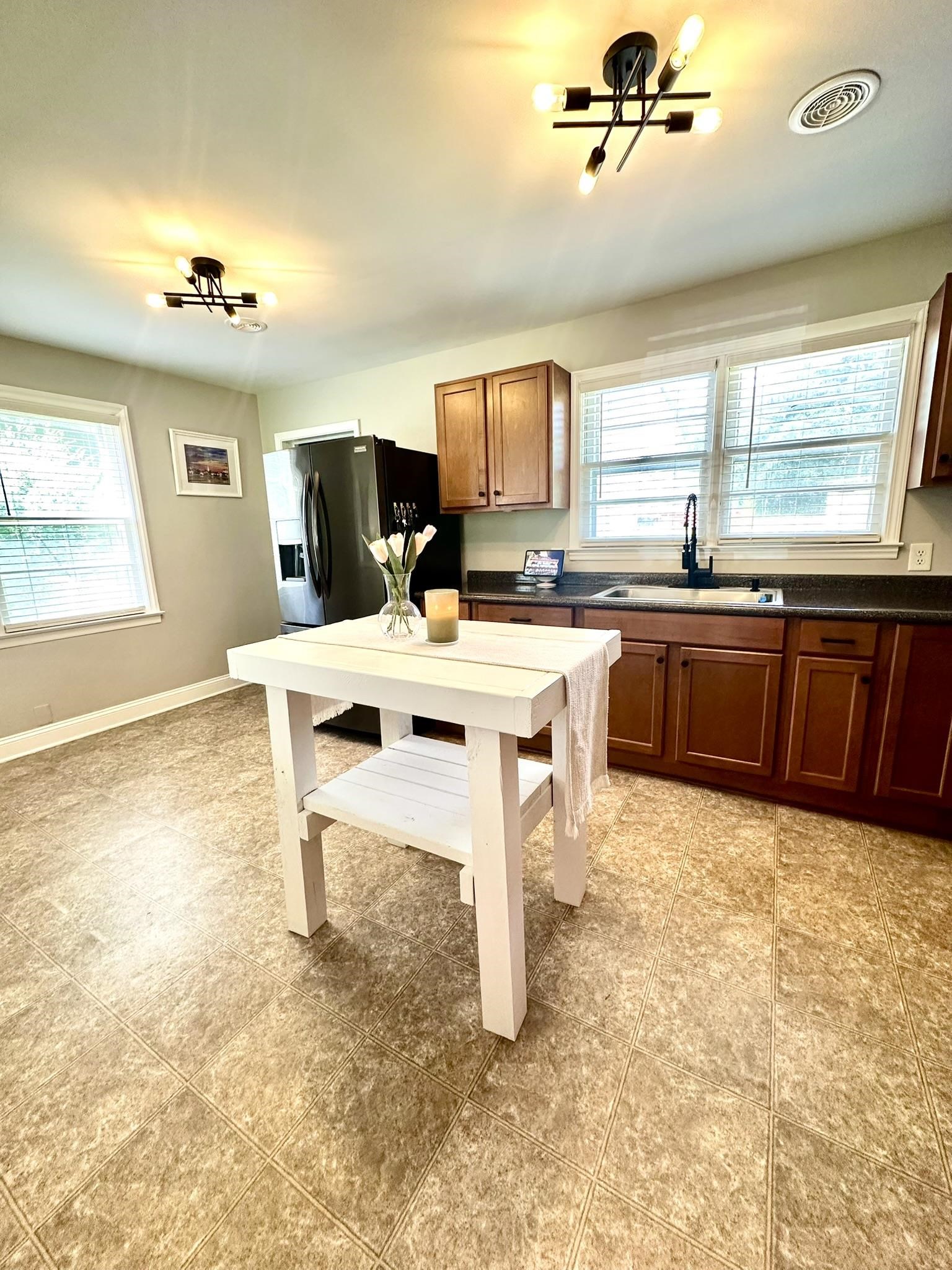 400 Wadsworth Road Property Photo 15