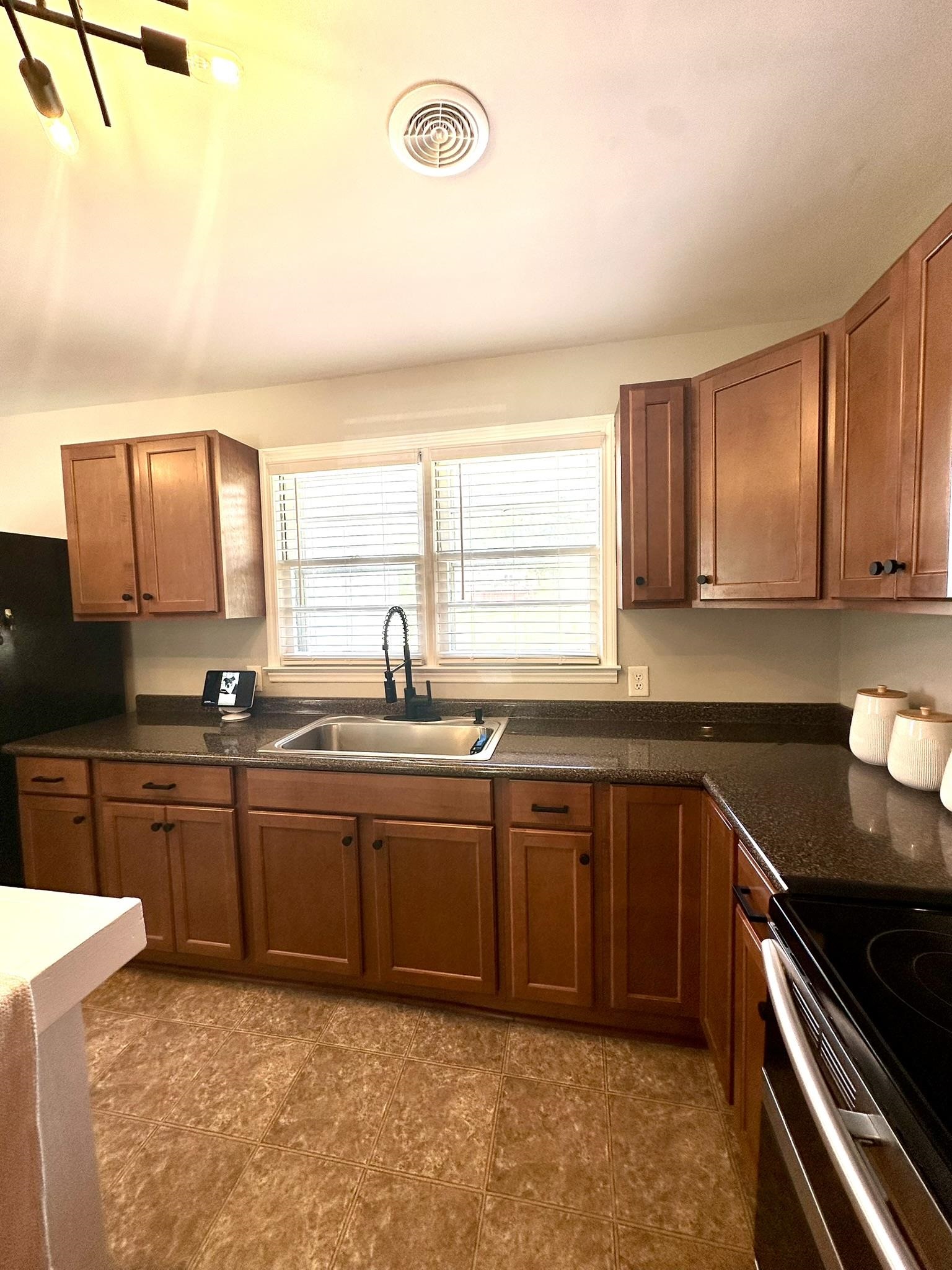 400 Wadsworth Road Property Photo 16