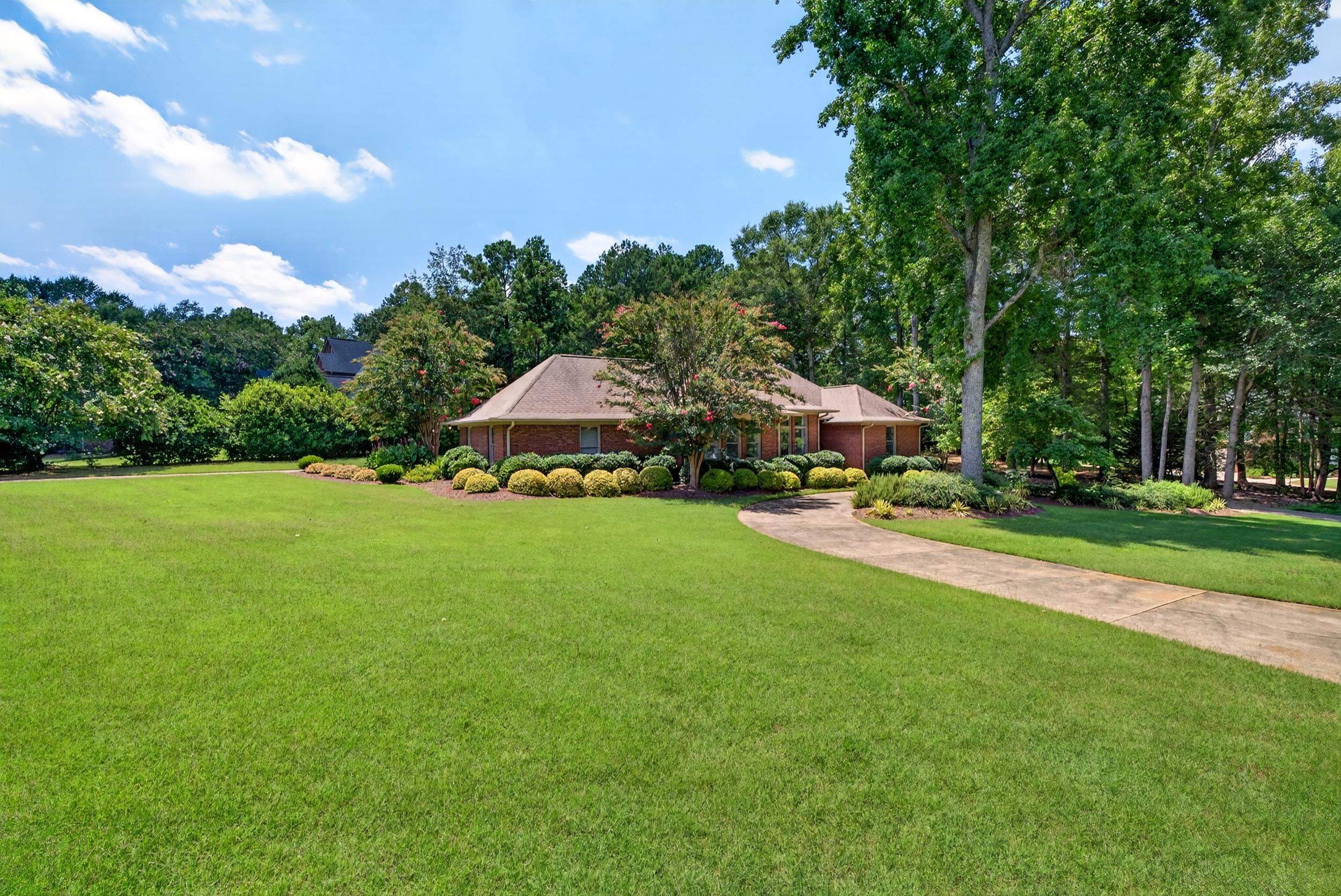 216 Muirfield Drive Property Photo 34