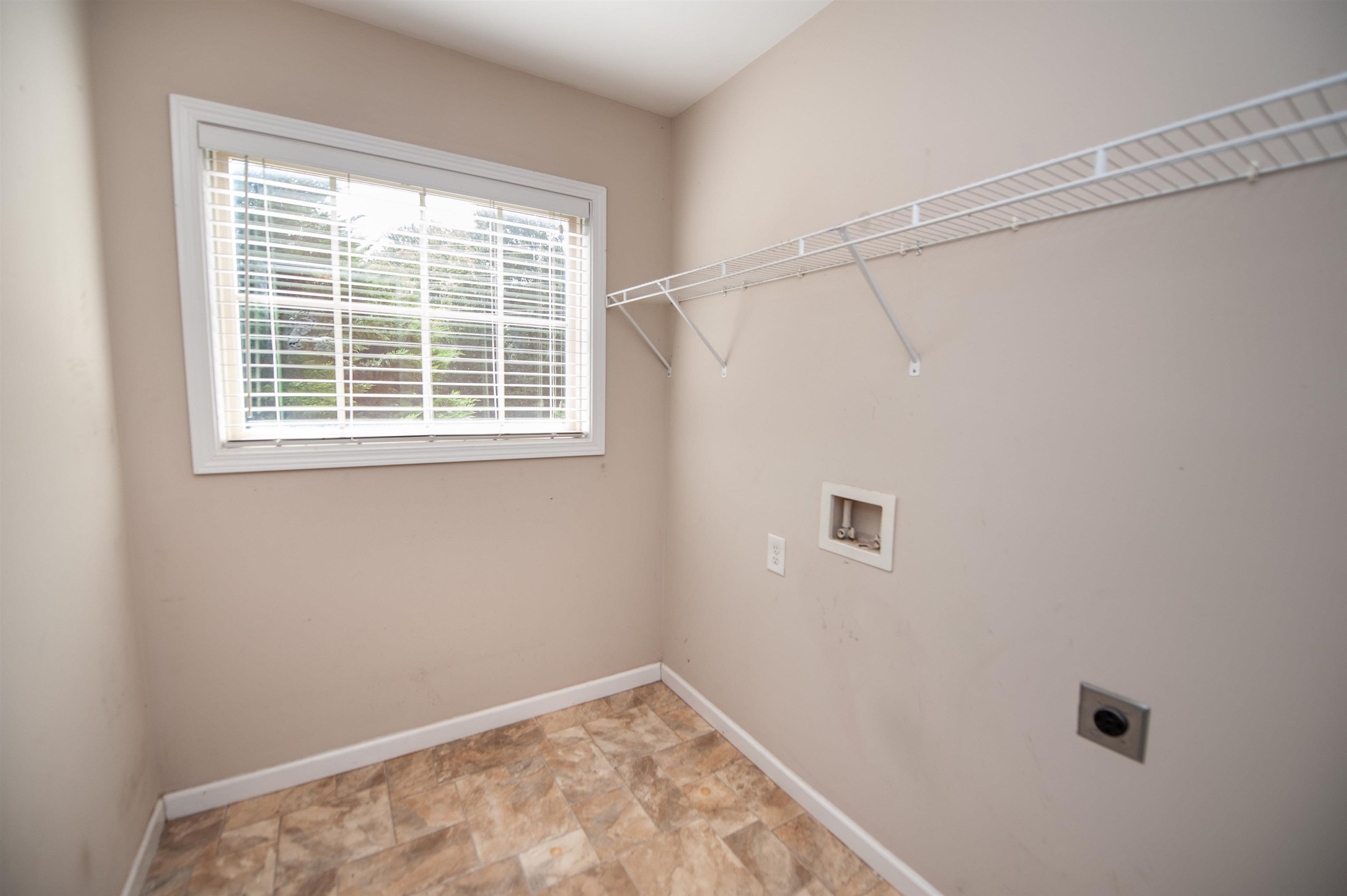 121 Albus Dr. Property Photo 11