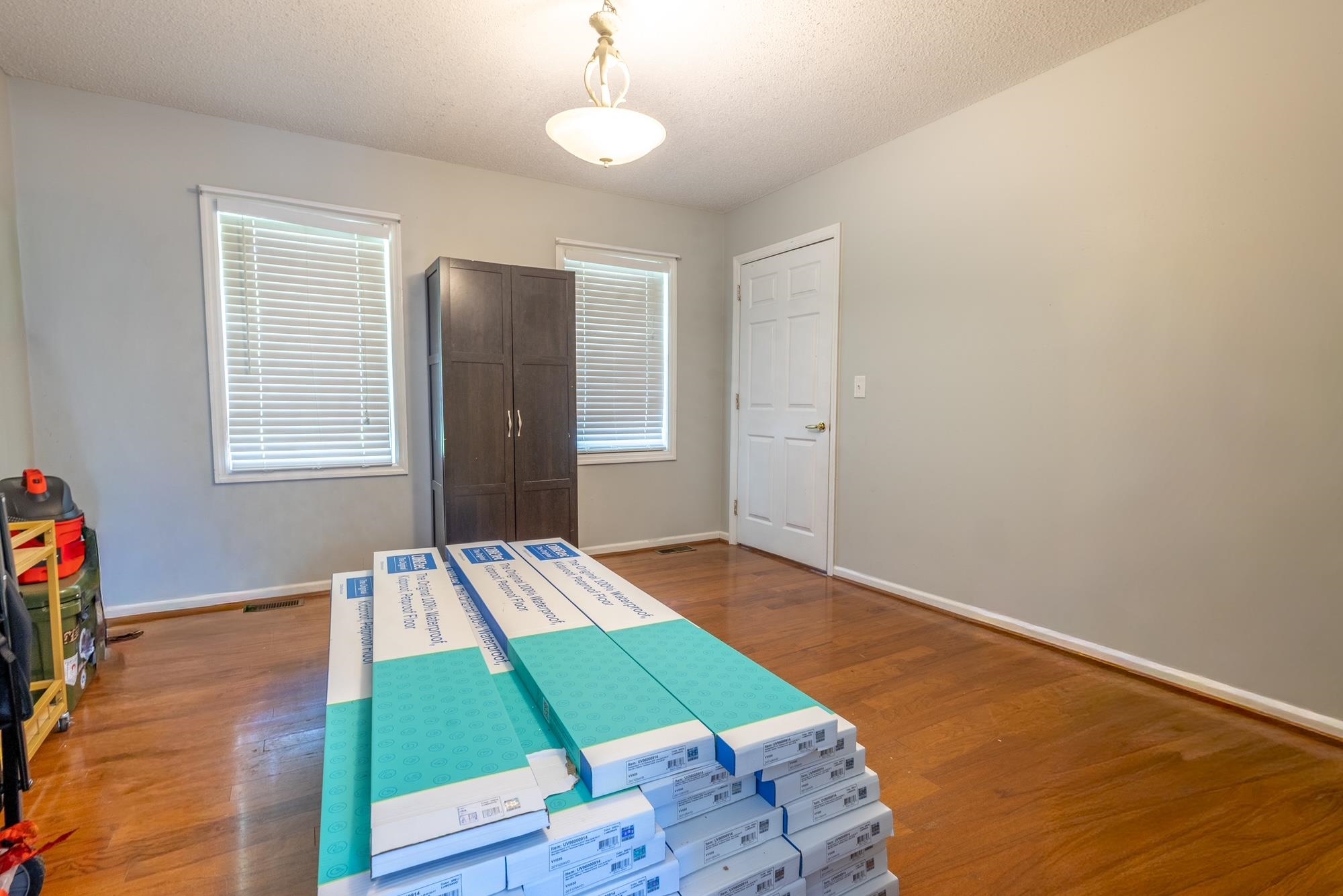 401 Claremont Circle Property Photo 14