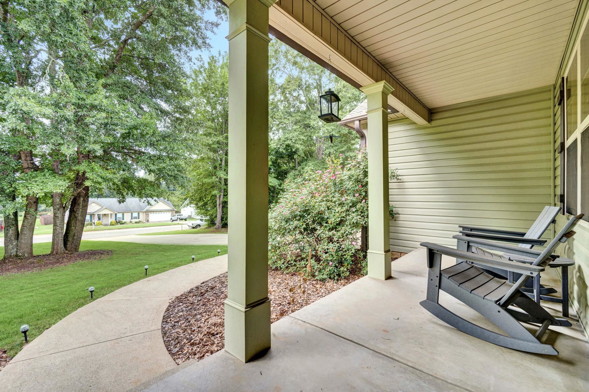 305 Bent River Drive Property Photo 6