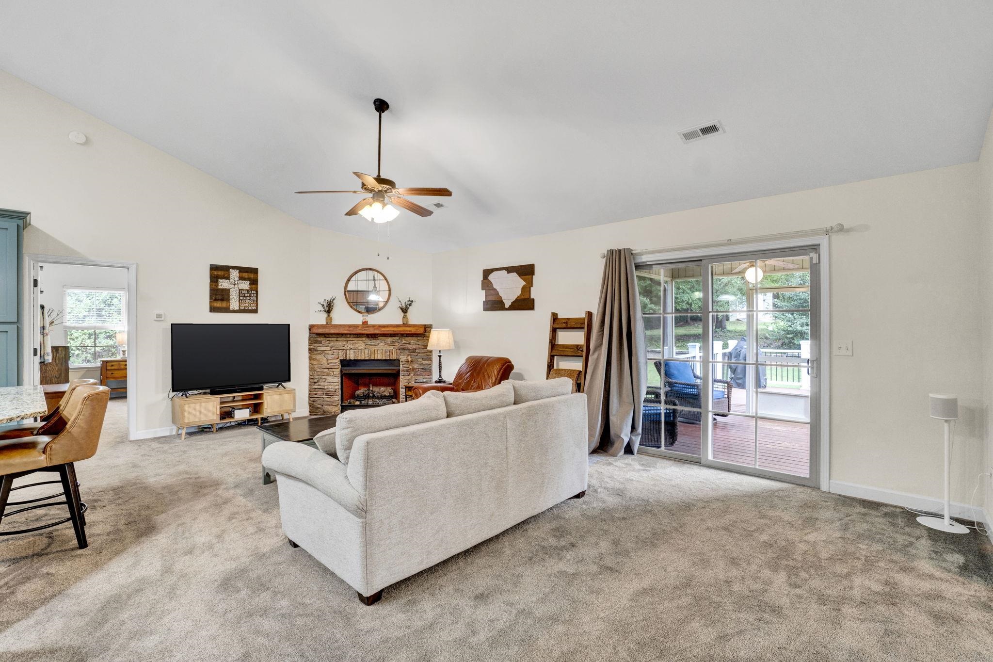 305 Bent River Drive Property Photo 15