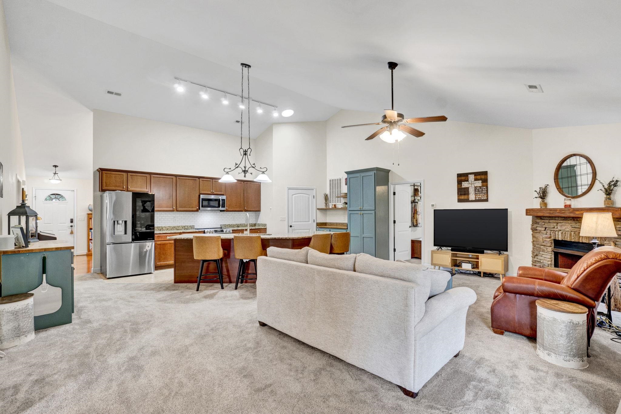 305 Bent River Drive Property Photo 16