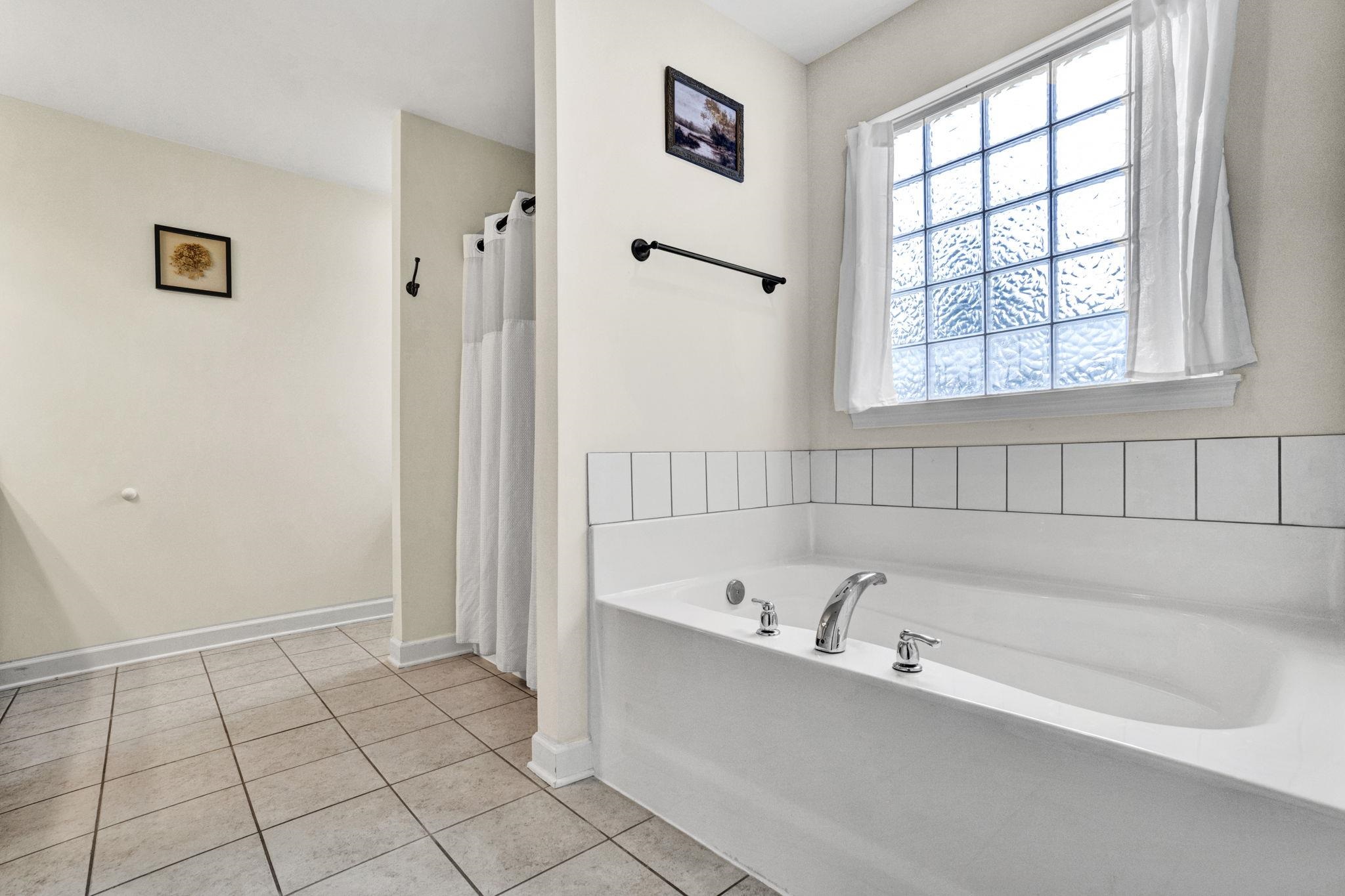 305 Bent River Drive Property Photo 27