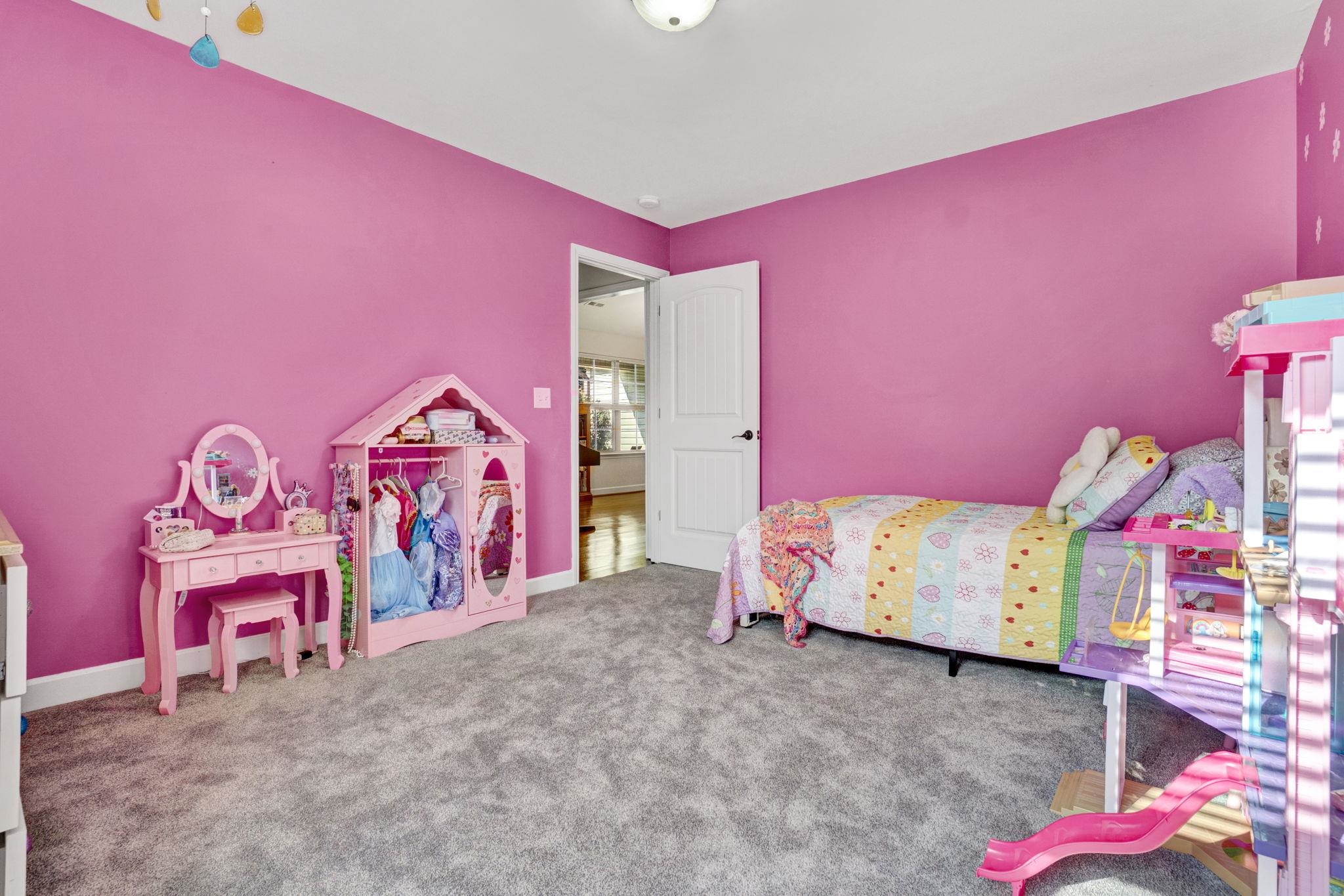 305 Bent River Drive Property Photo 32