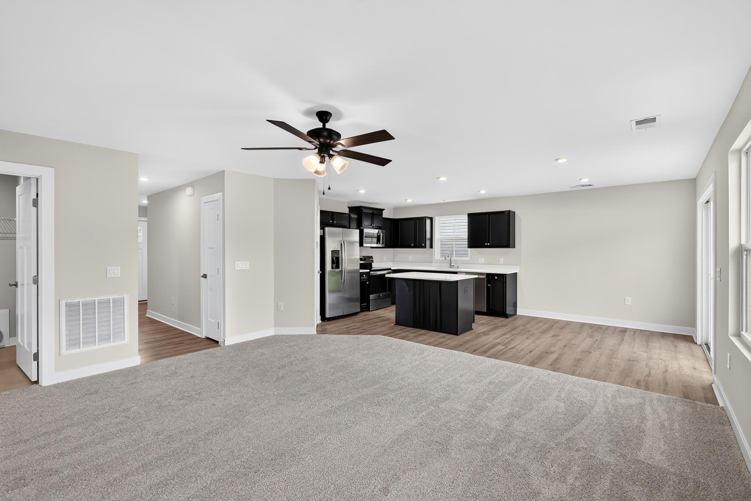 2271 Hemming Way Property Photo 6