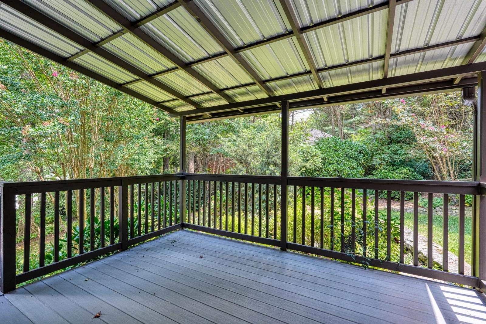 337 Hillcove Point Property Photo 13
