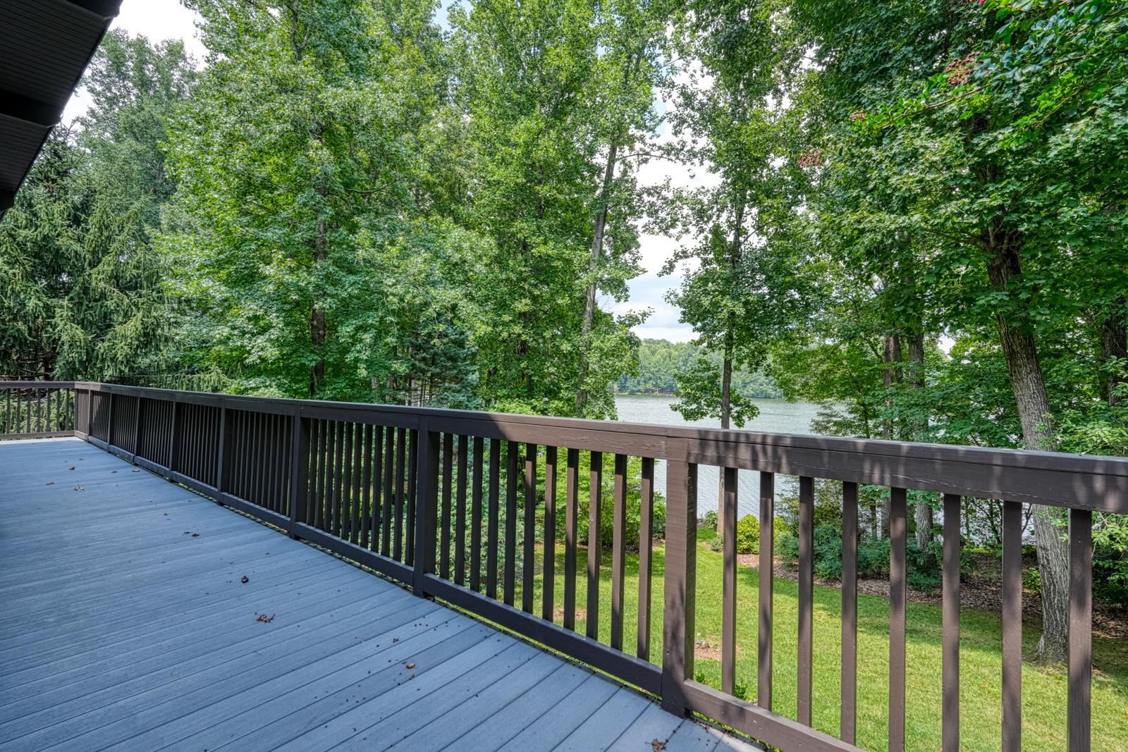 337 Hillcove Point Property Photo 14