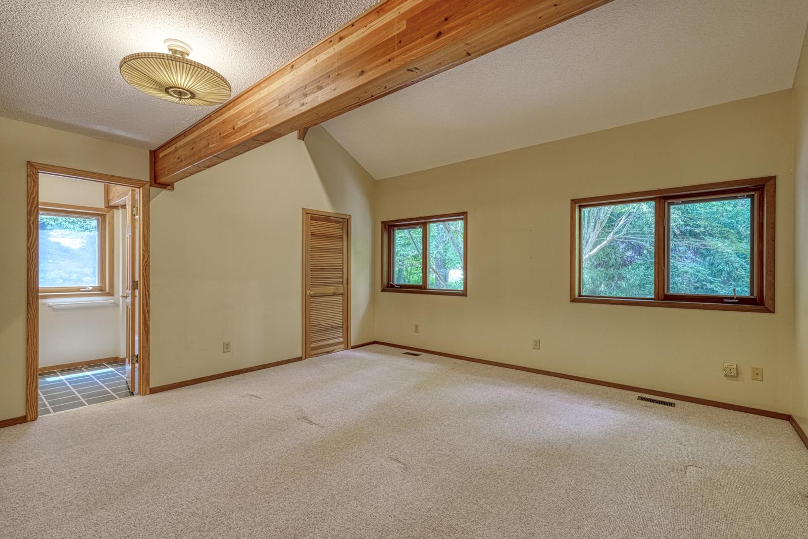 337 Hillcove Point Property Photo 15