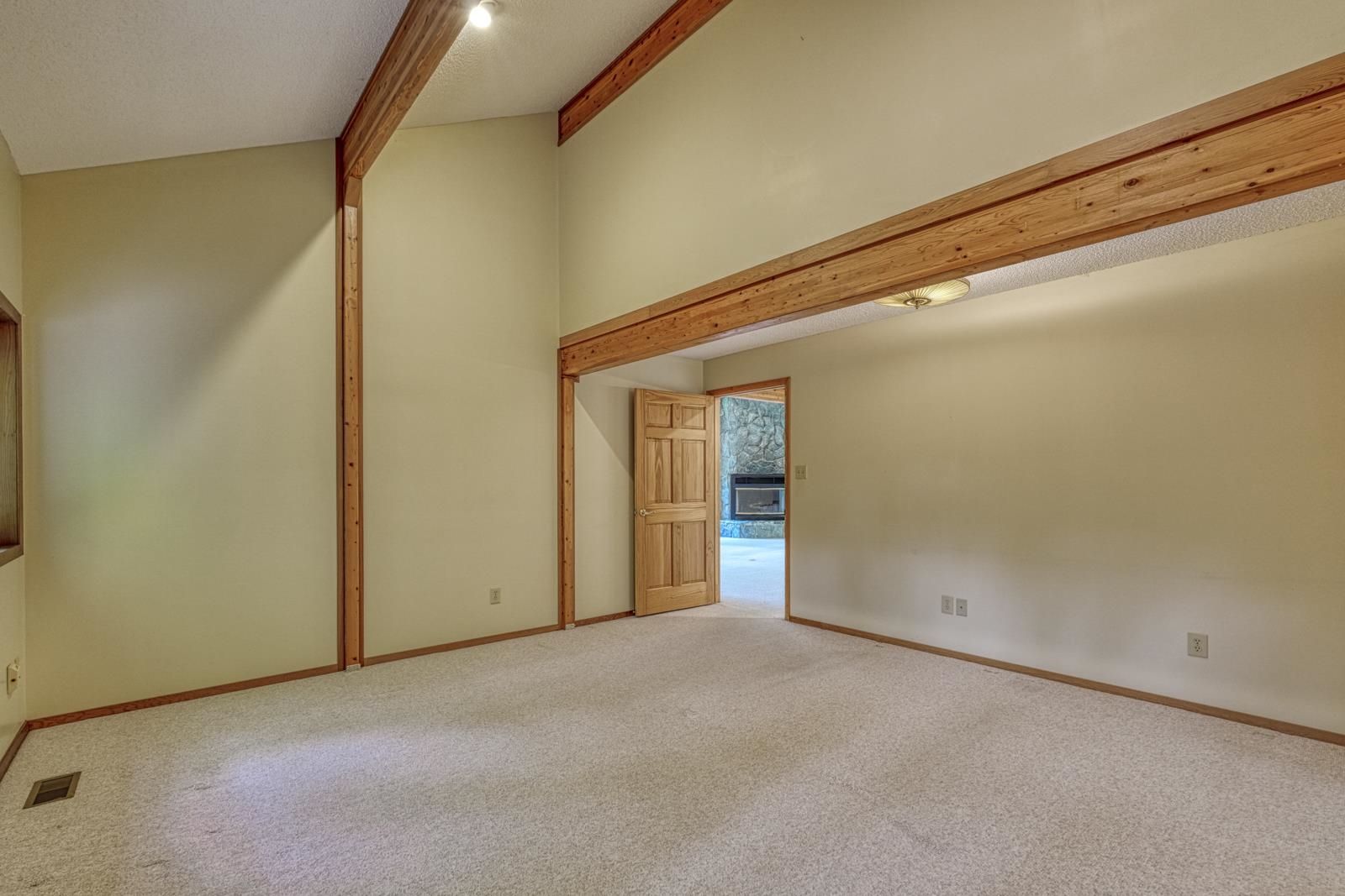 337 Hillcove Point Property Photo 16