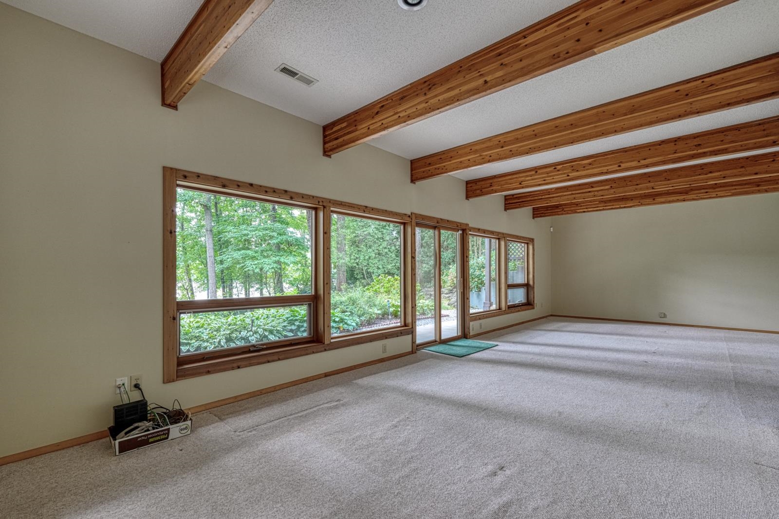 337 Hillcove Point Property Photo 18