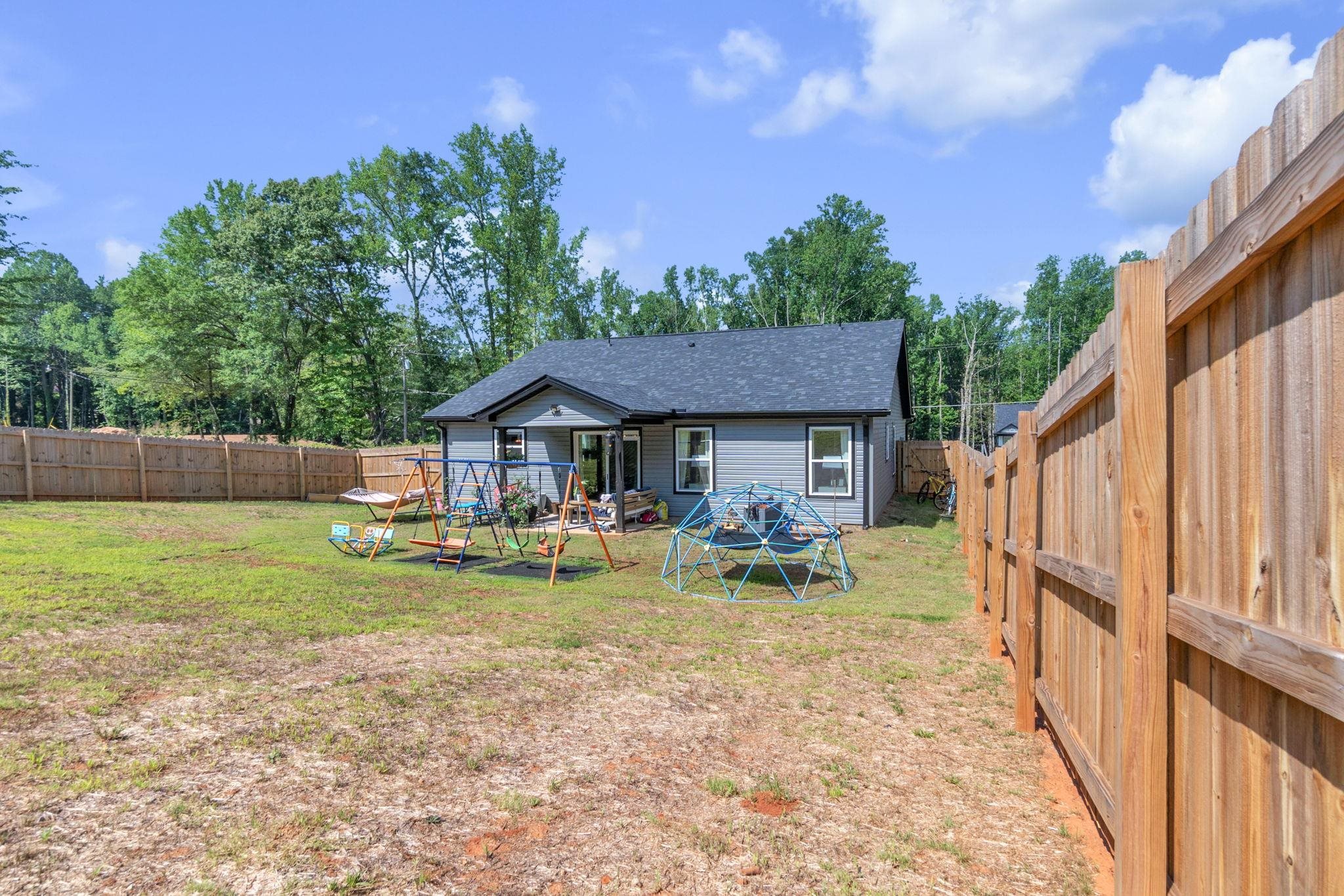 273 Lexington Street Property Photo 26