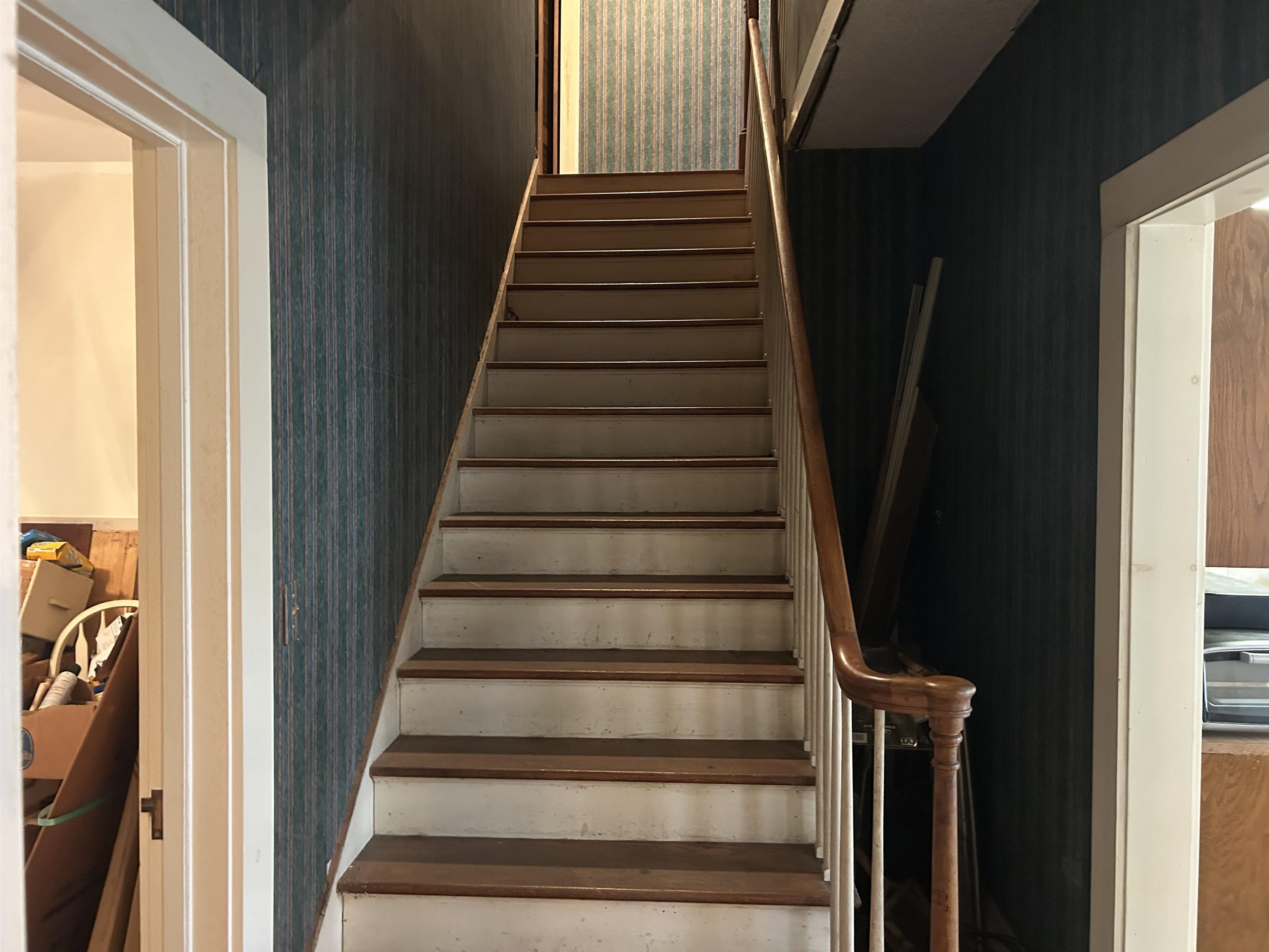 28 E Main Street Property Photo 9