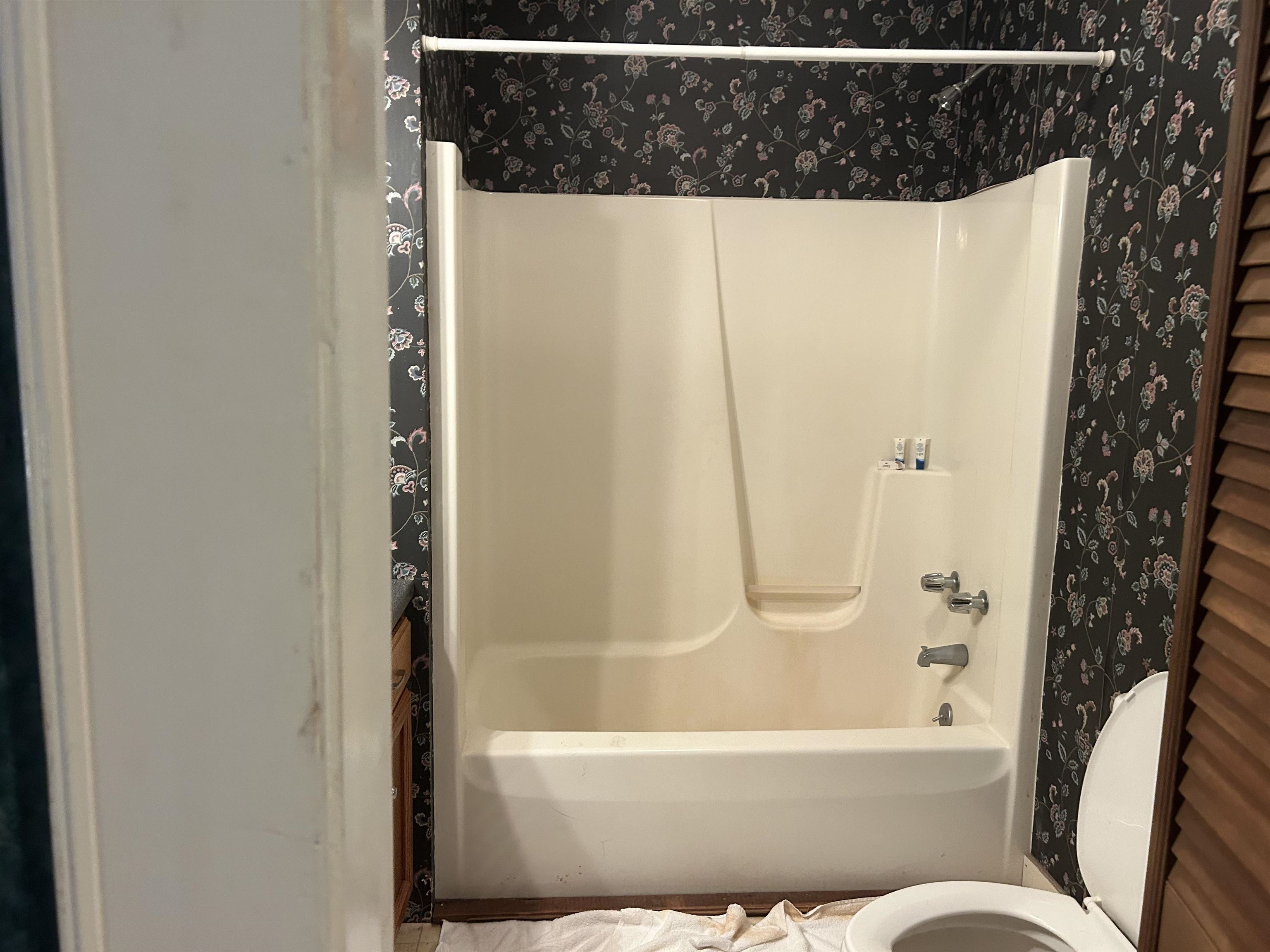 28 E Main Street Property Photo 10
