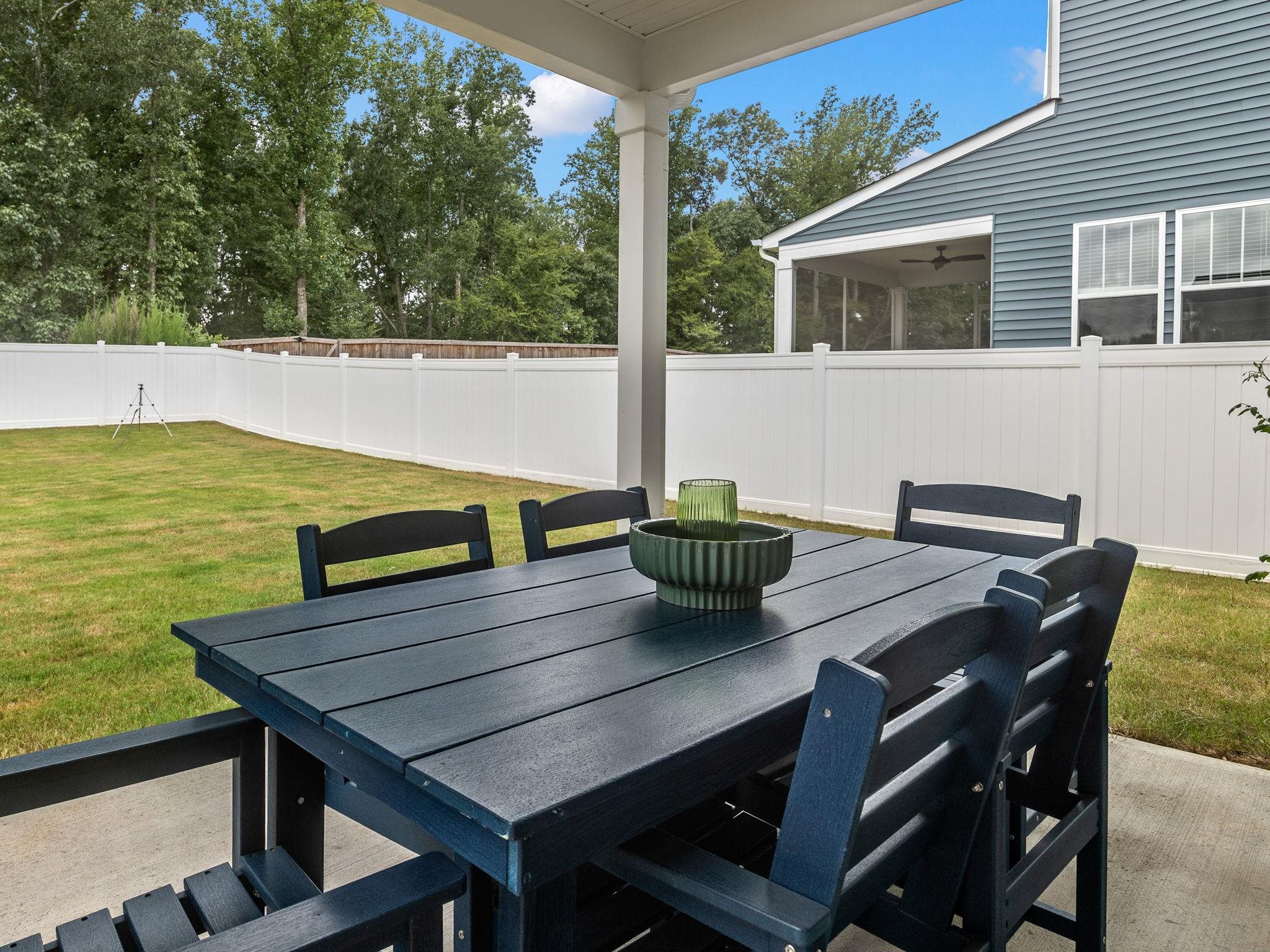 373 Fenwick Drive Property Photo 40