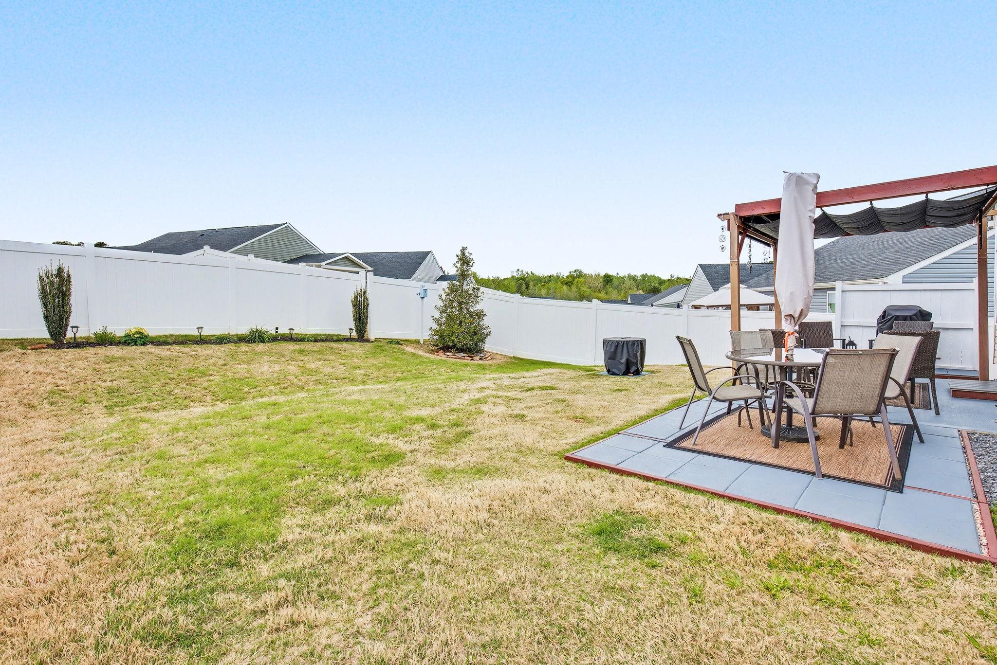 2231 Hemming Way Property Photo 6