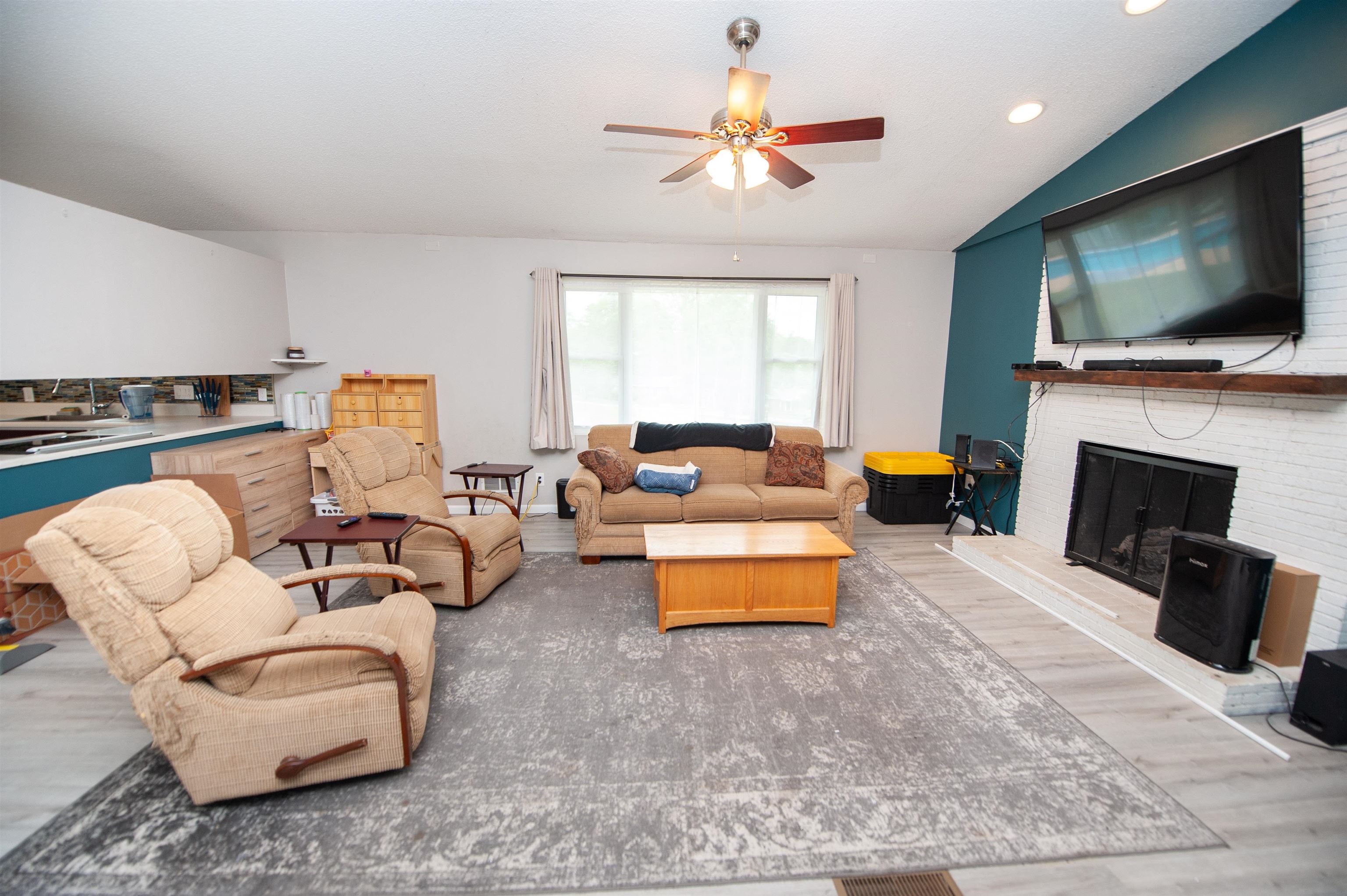 102 N Lanford Road Property Photo 4