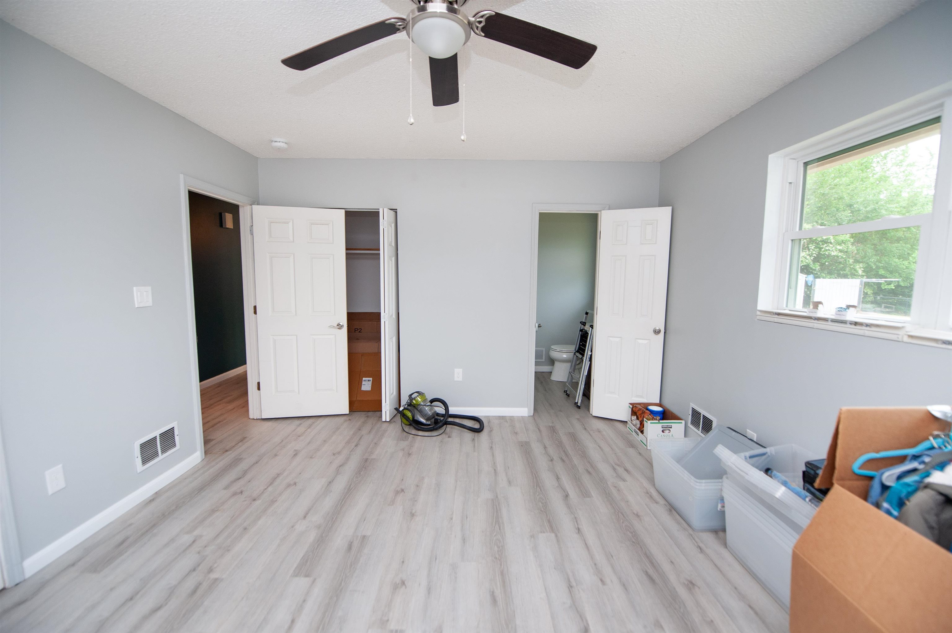 102 N Lanford Road Property Photo 16