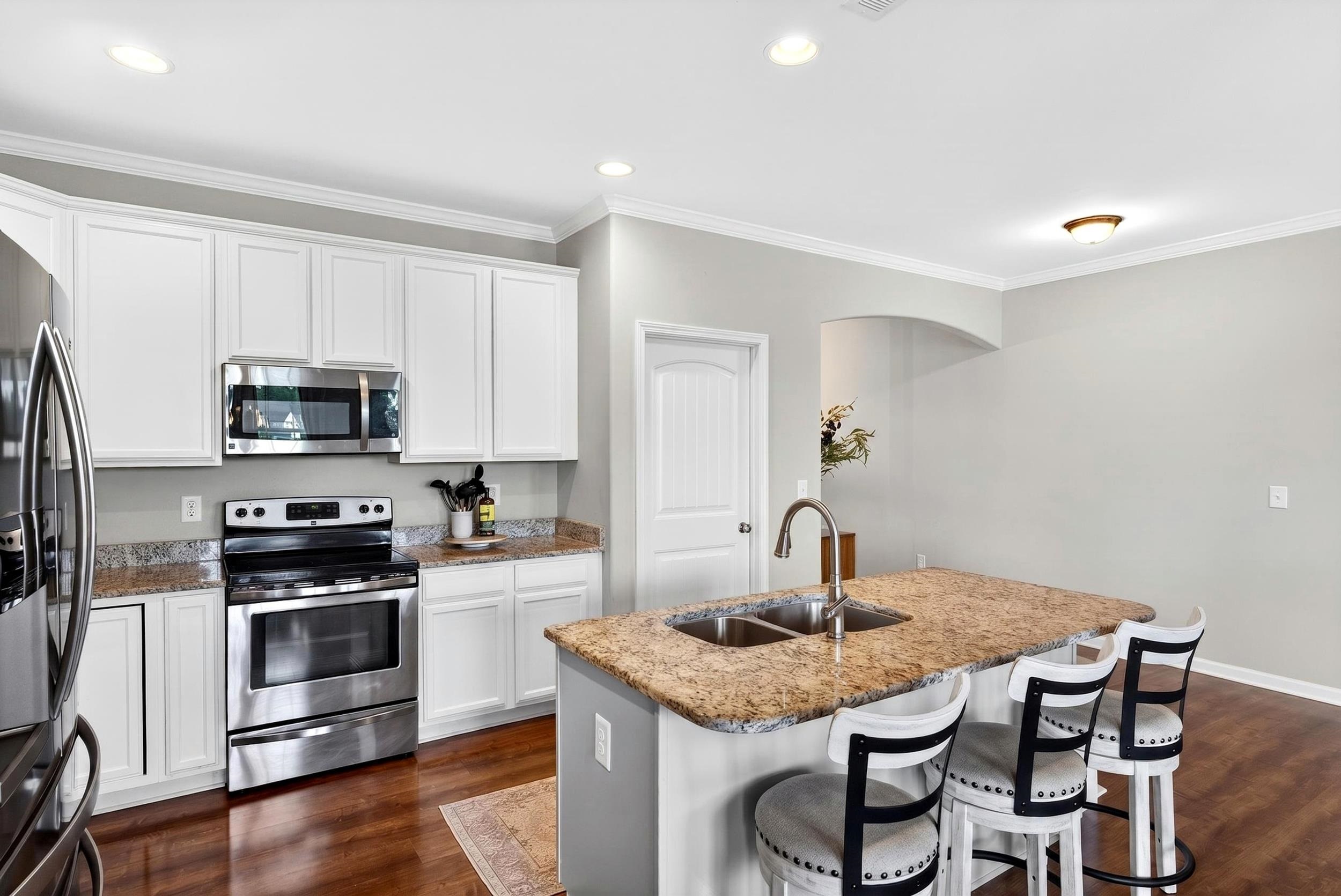 977 Garnet Circle Property Photo 10