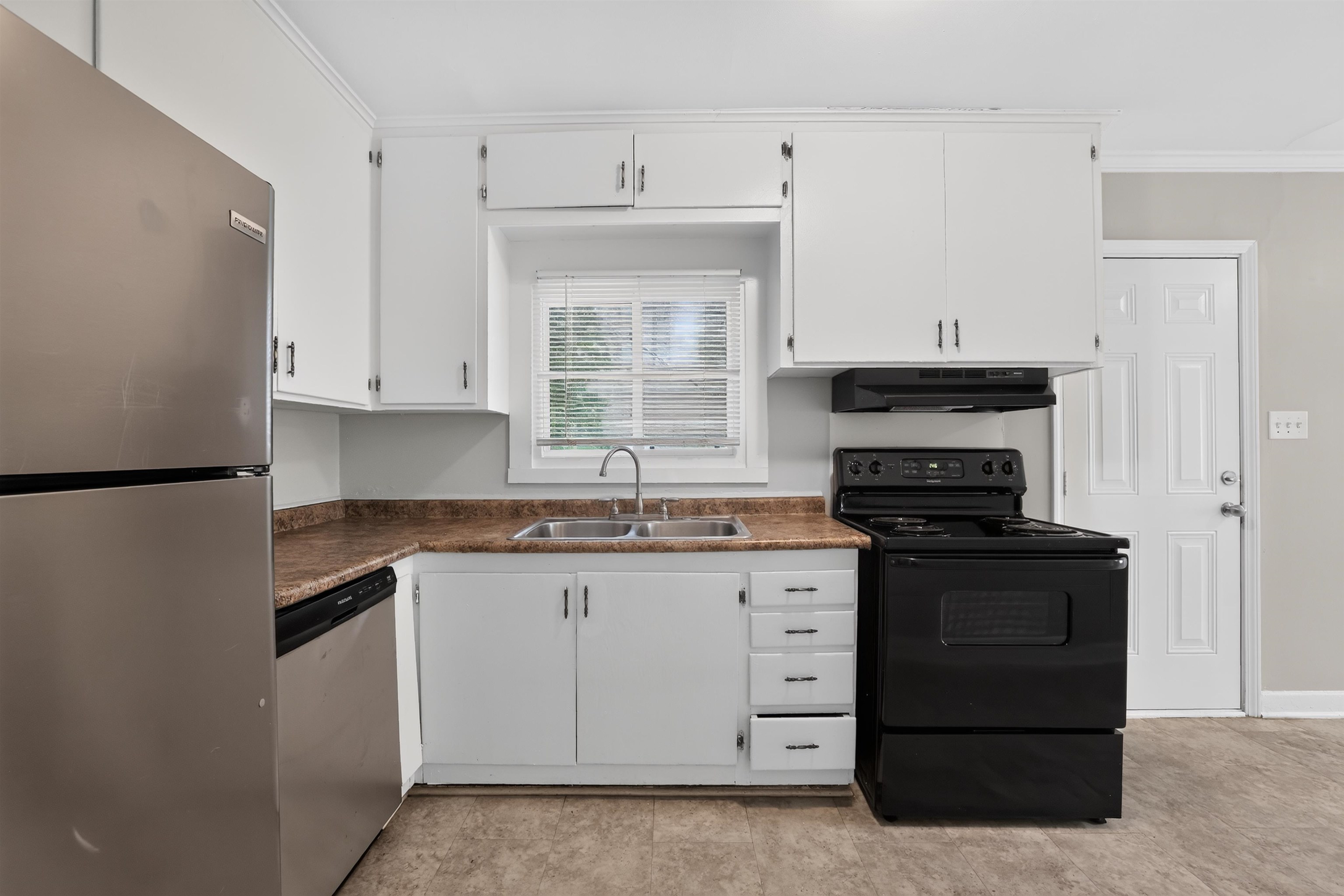 114 1st Avenue Property Photo 26