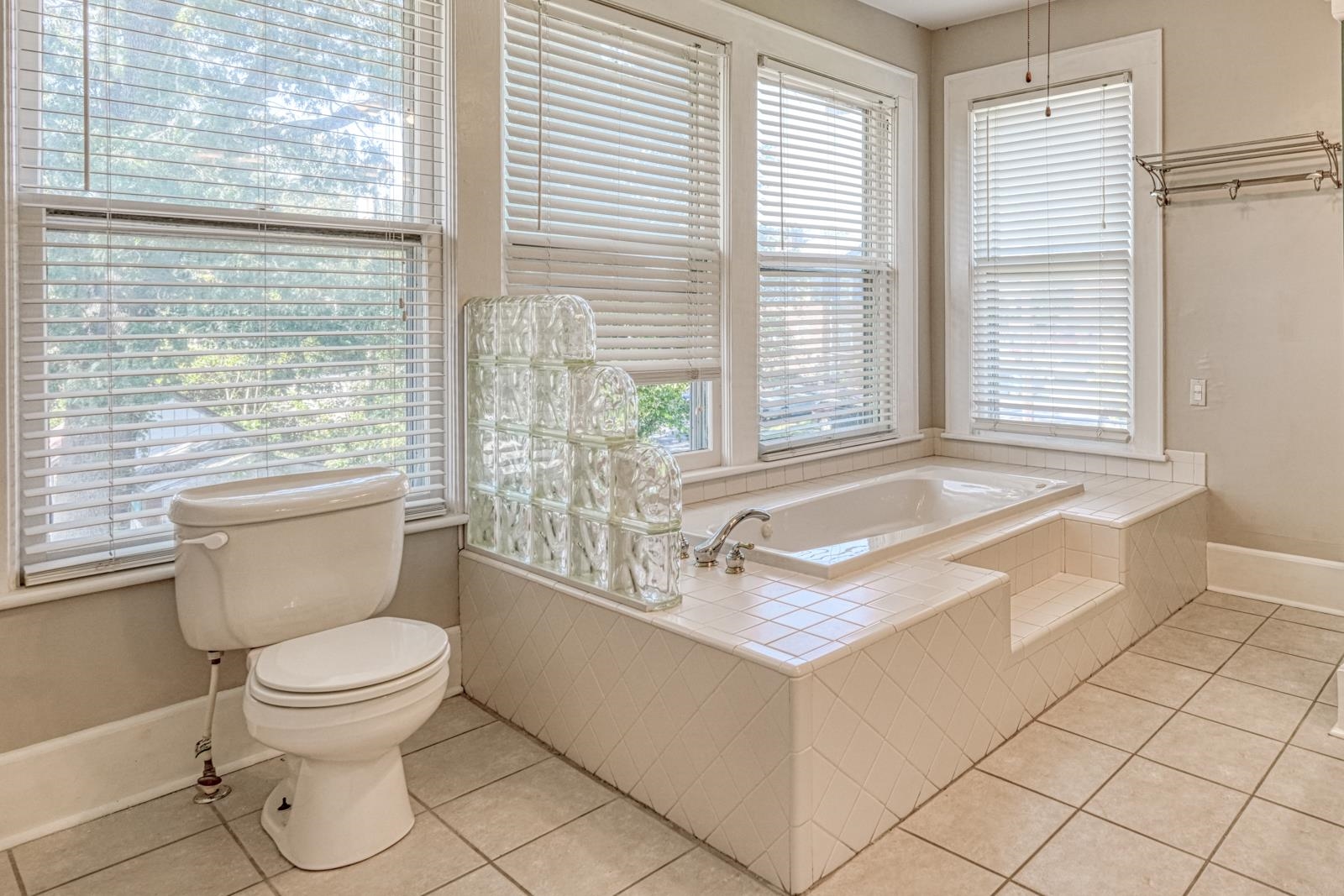 120 Connecticut Avenue Property Photo 27