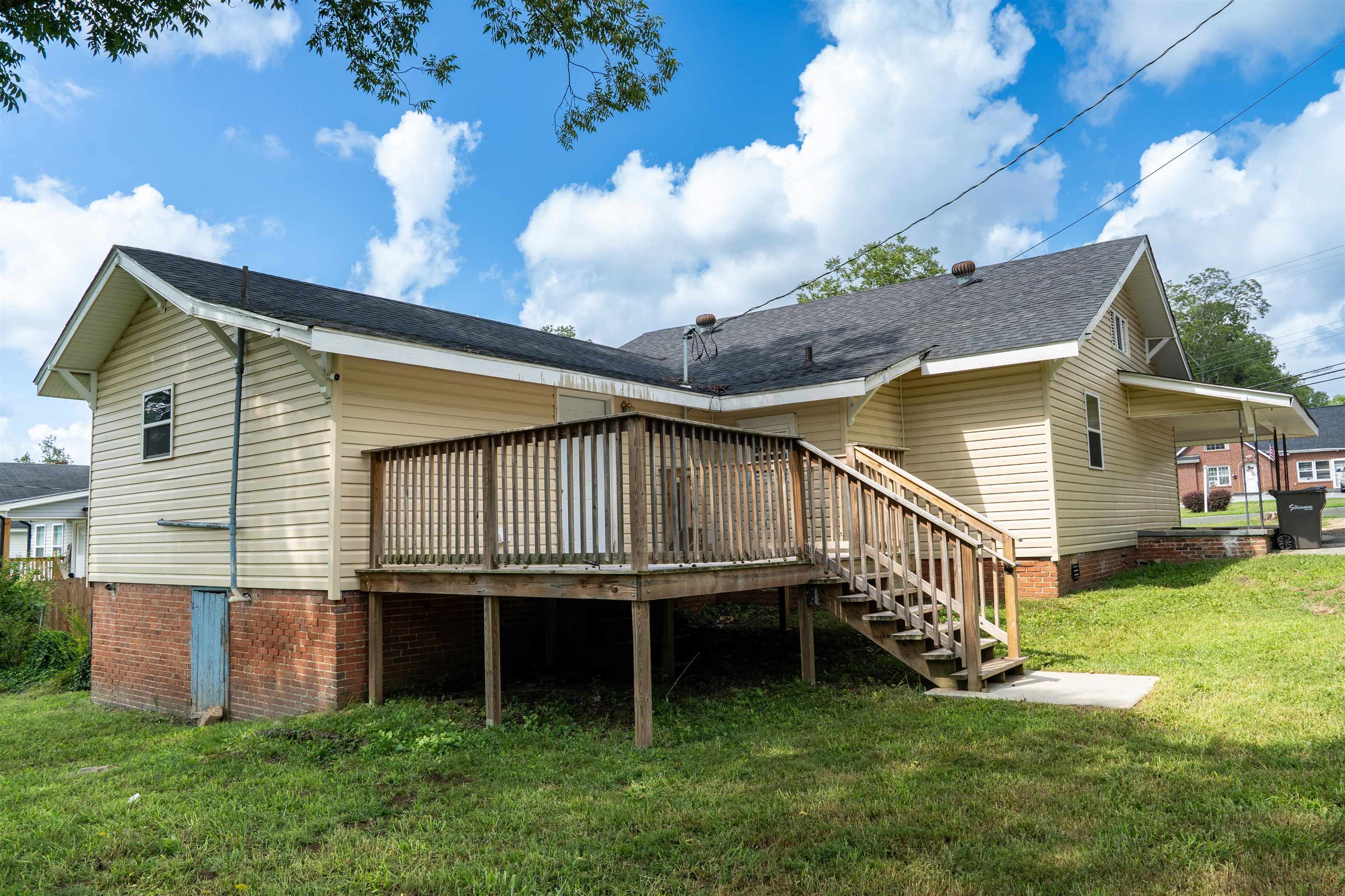 445 Arch Street Property Photo 3