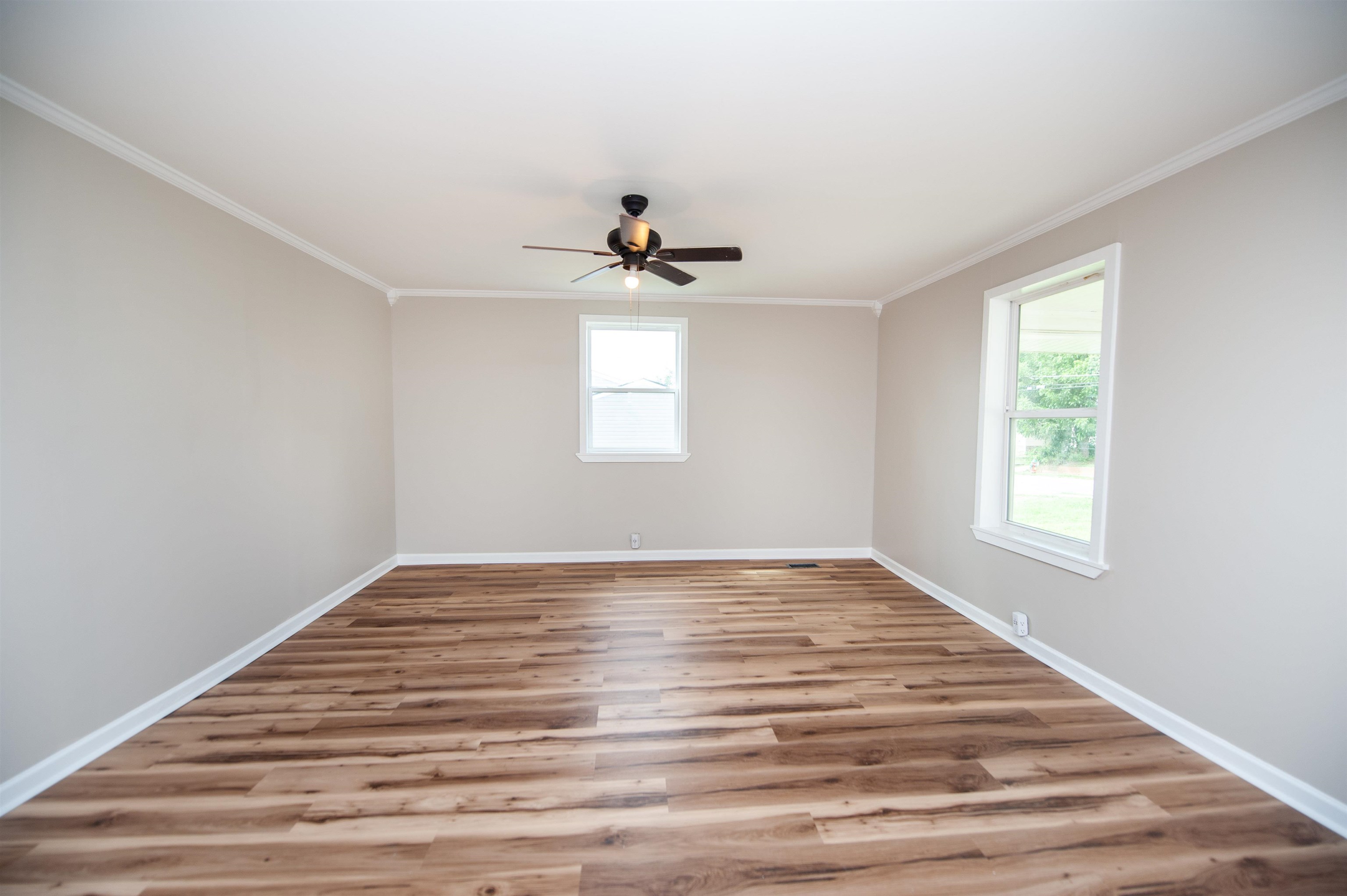 445 Arch Street Property Photo 8