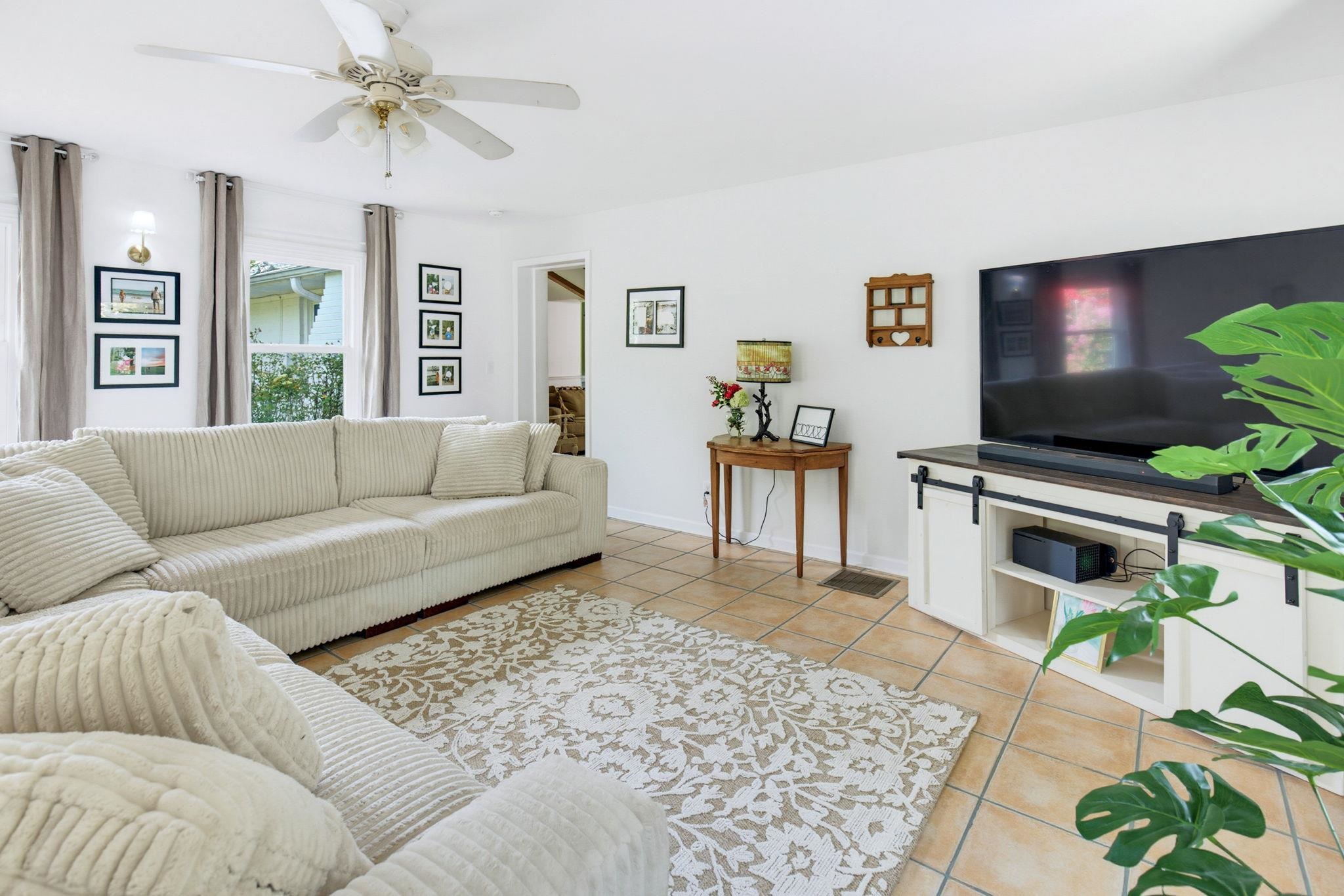 161 Caroline Drive Property Photo 6