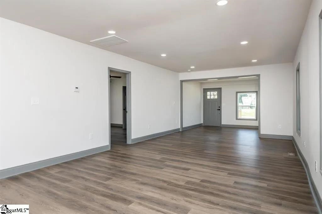 1208 W Main Street Property Photo 5