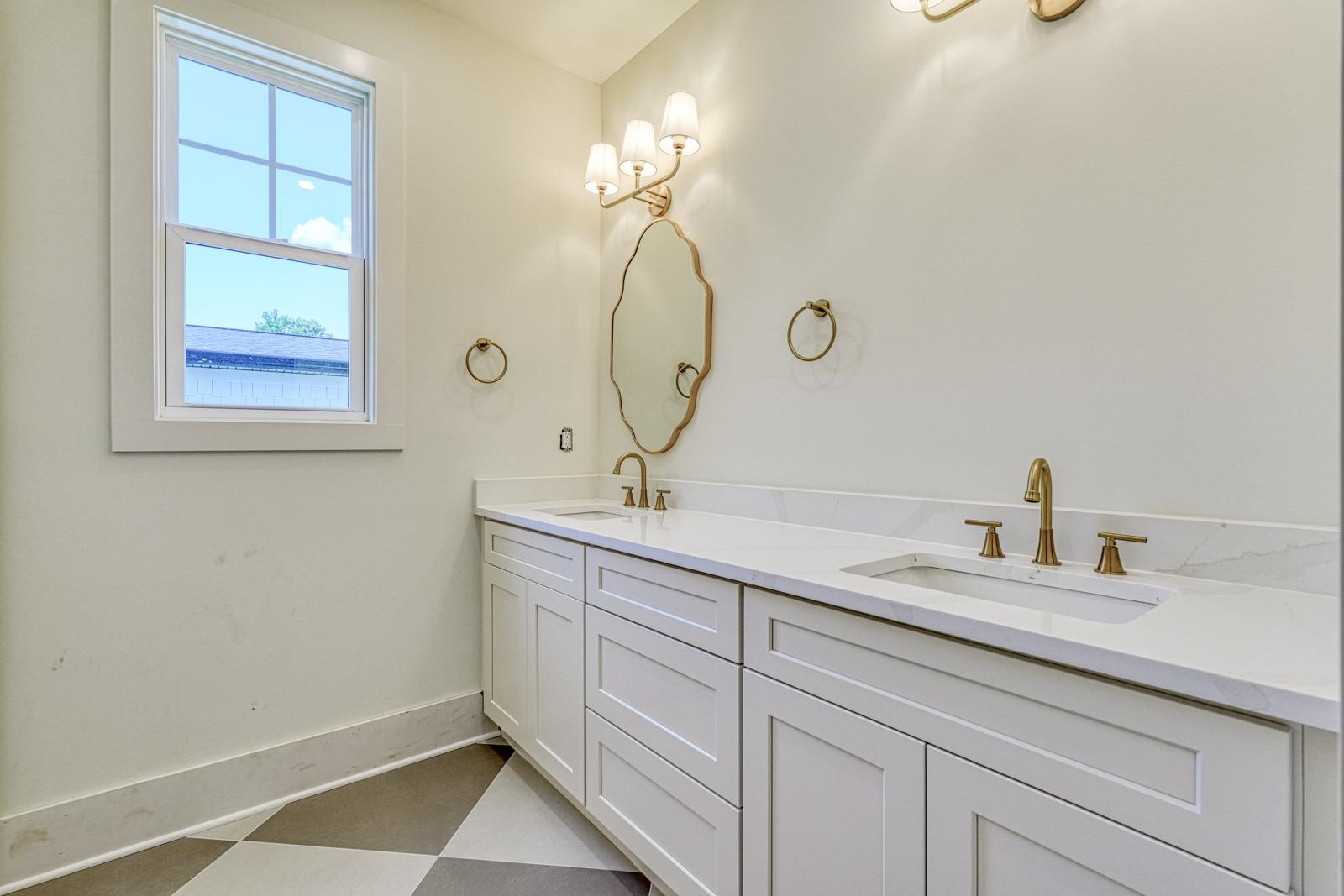 2040 Ivy Cottage Path Property Photo 42