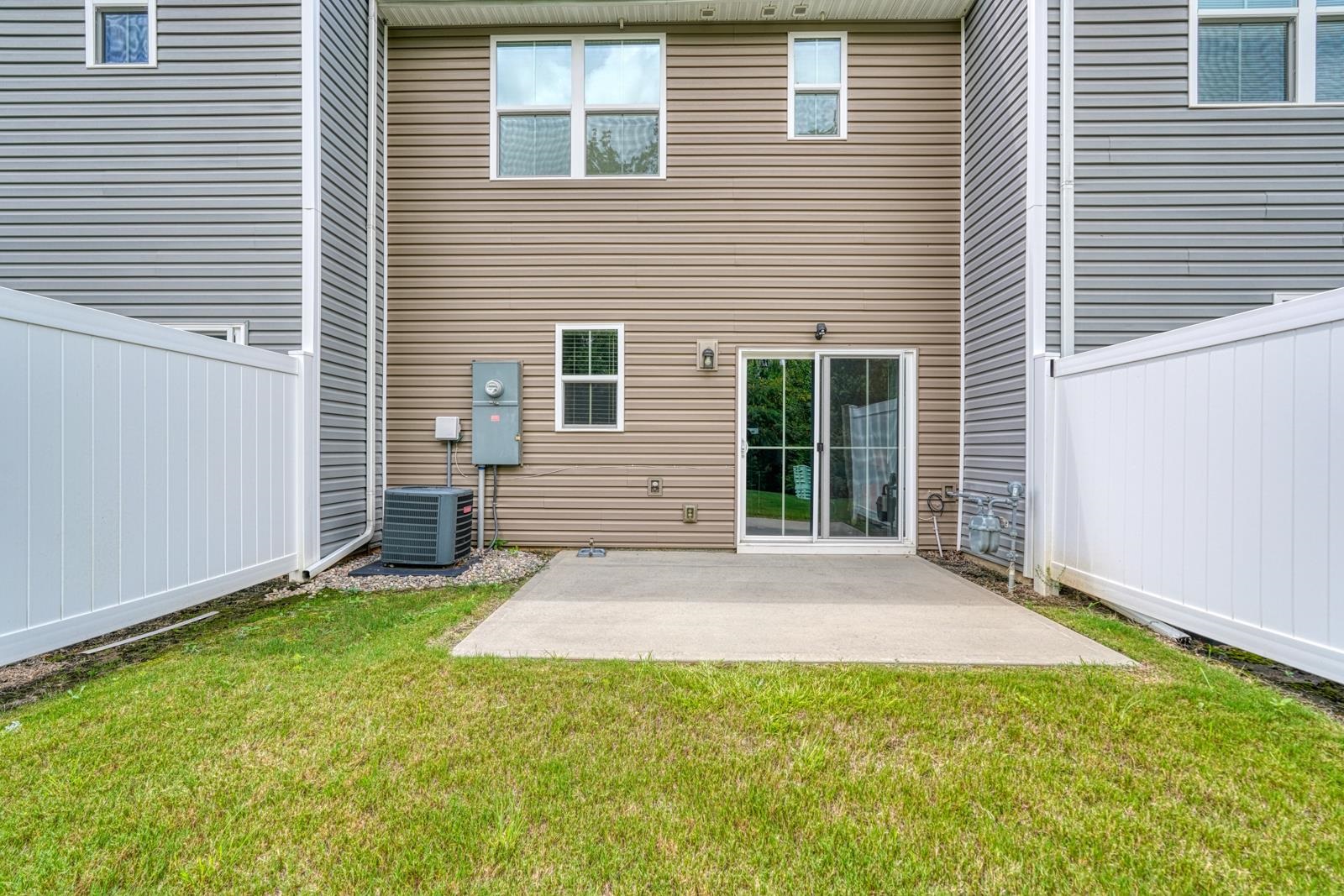 563 Preakness Property Photo 4