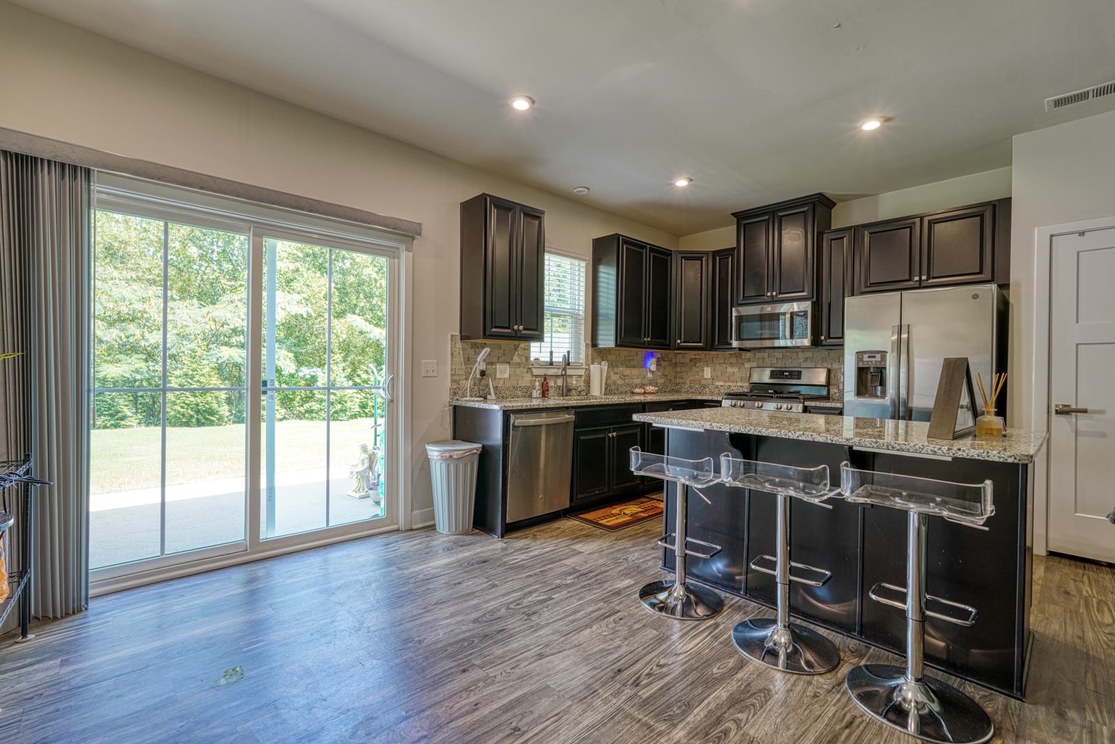 563 Preakness Property Photo 28
