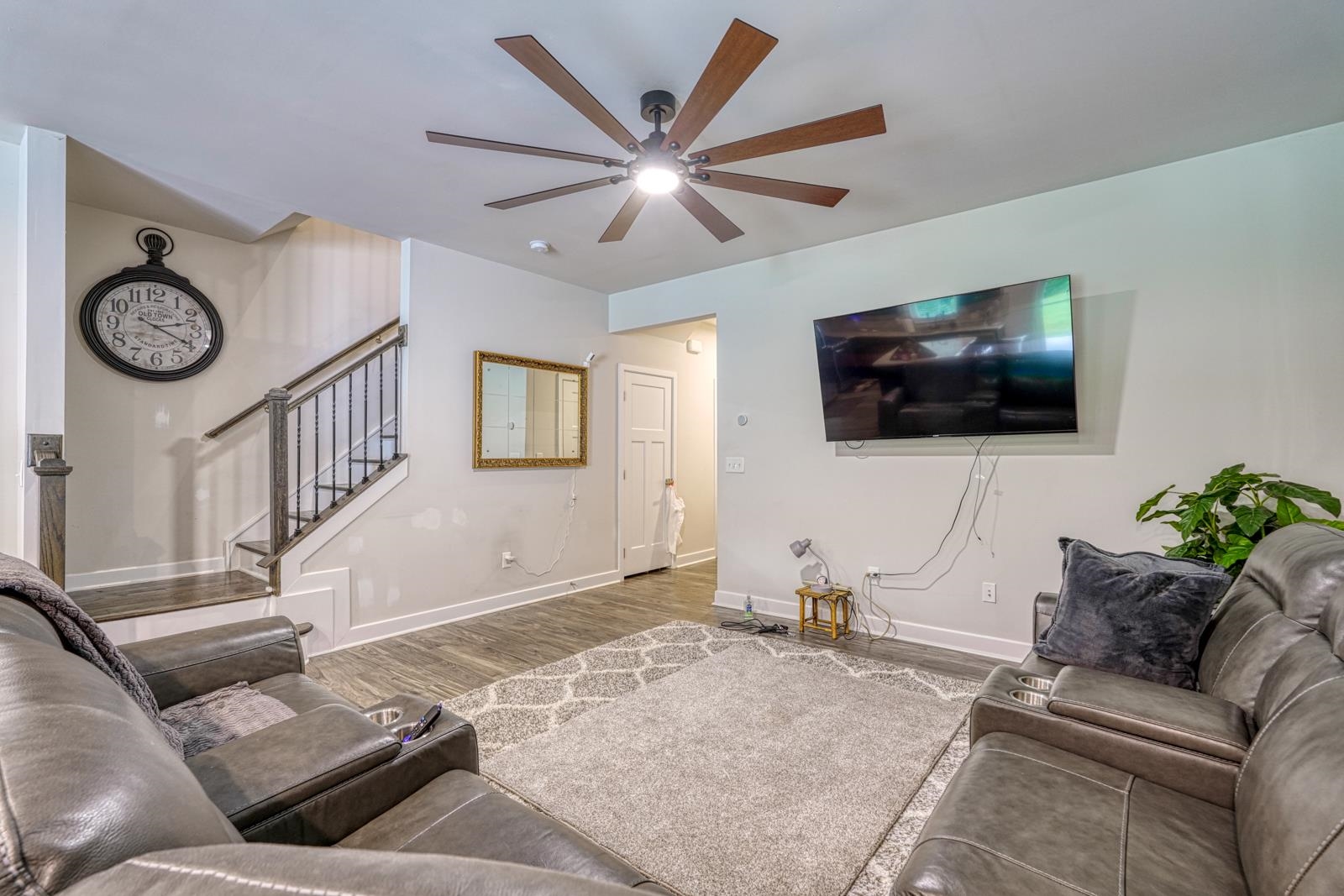 563 Preakness Property Photo 29