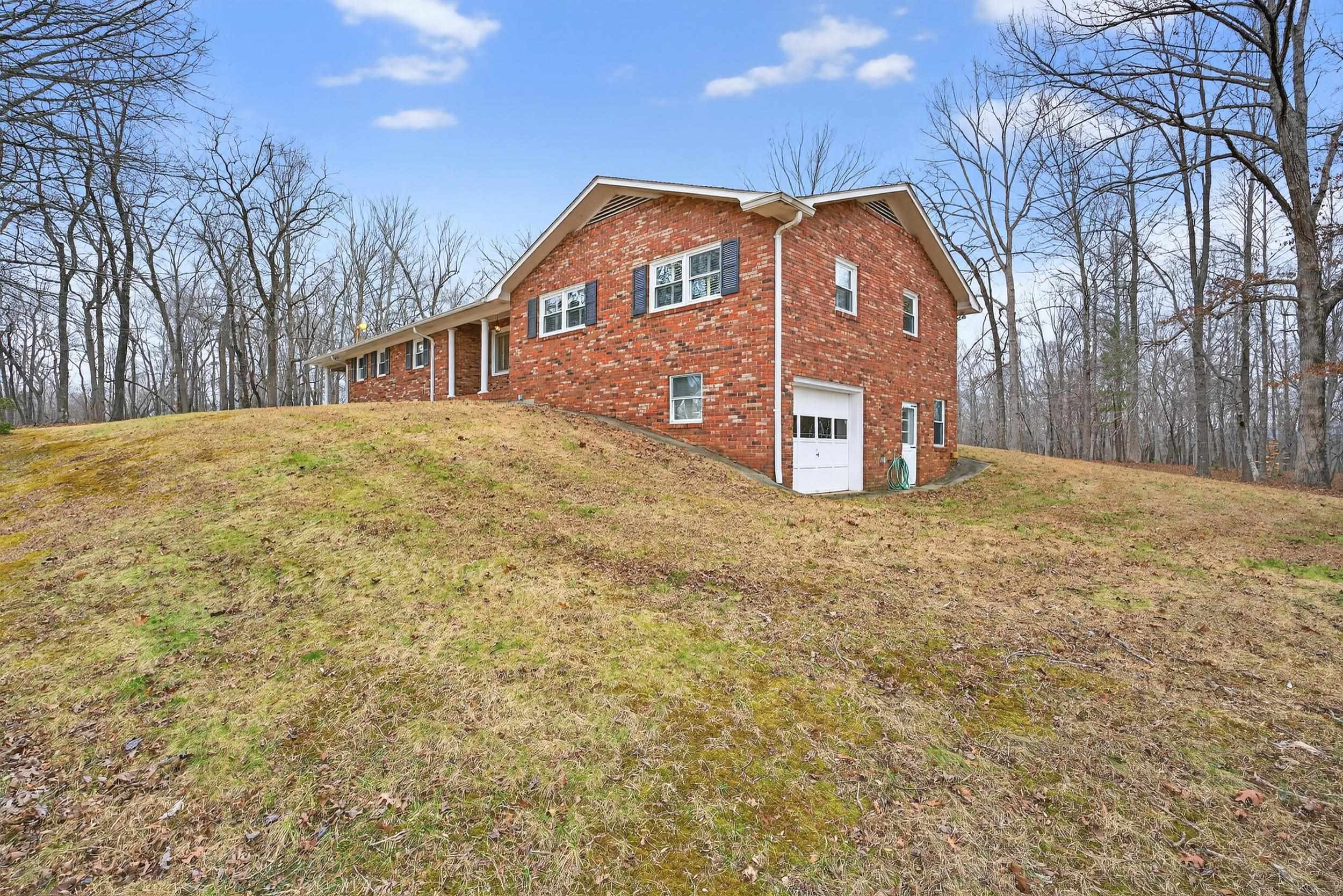 1010 Highway 14 W Highway Property Photo 3
