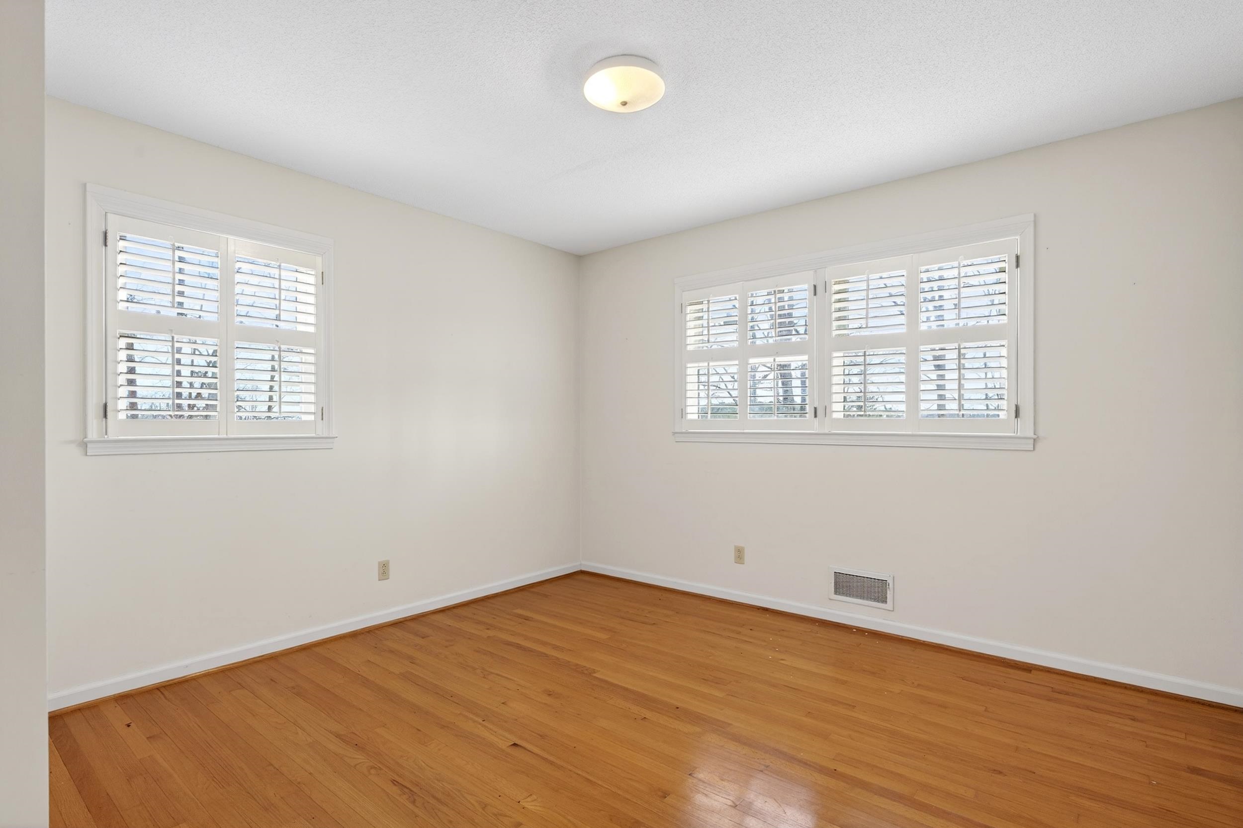 1010 Highway 14 W Highway Property Photo 26
