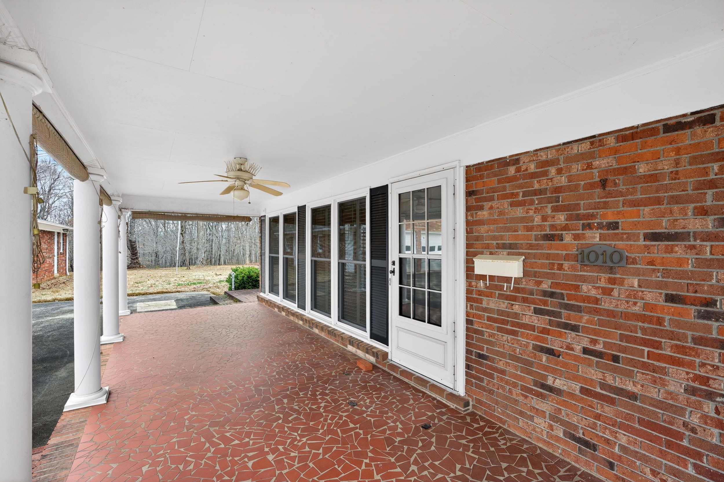 1010 Highway 14 W Highway Property Photo 33