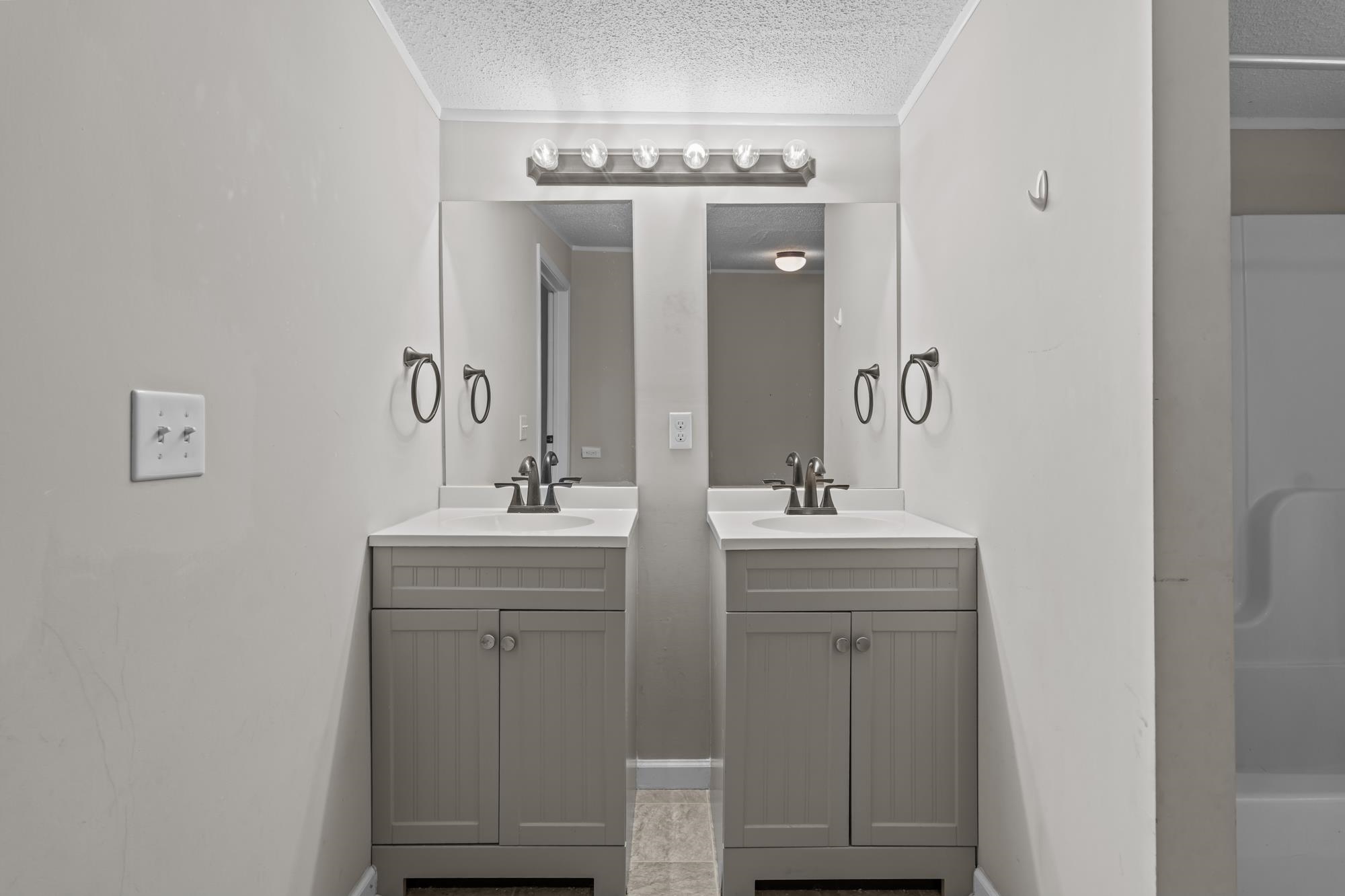 20 Bramlett Road Property Photo 17