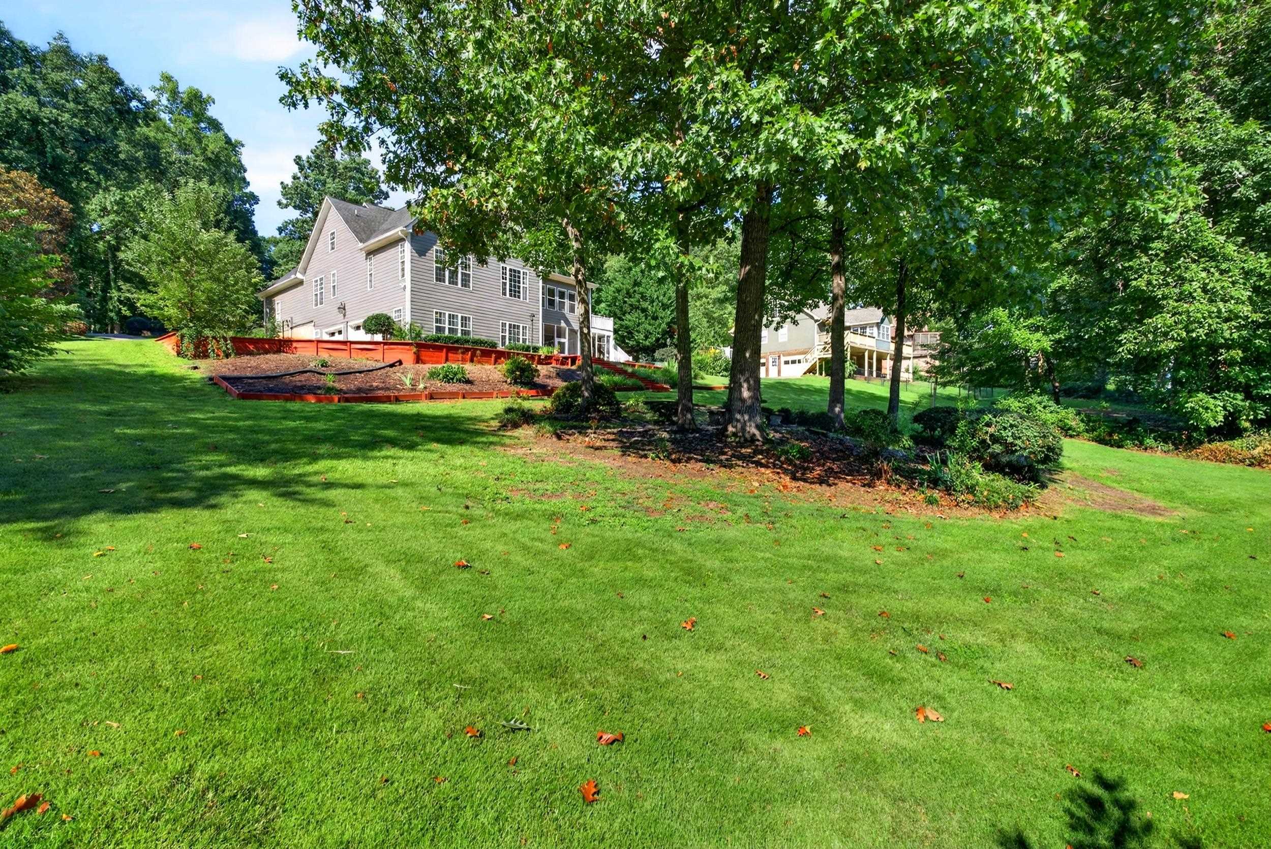 110 Lake Bowen Dr Drive Property Photo 11