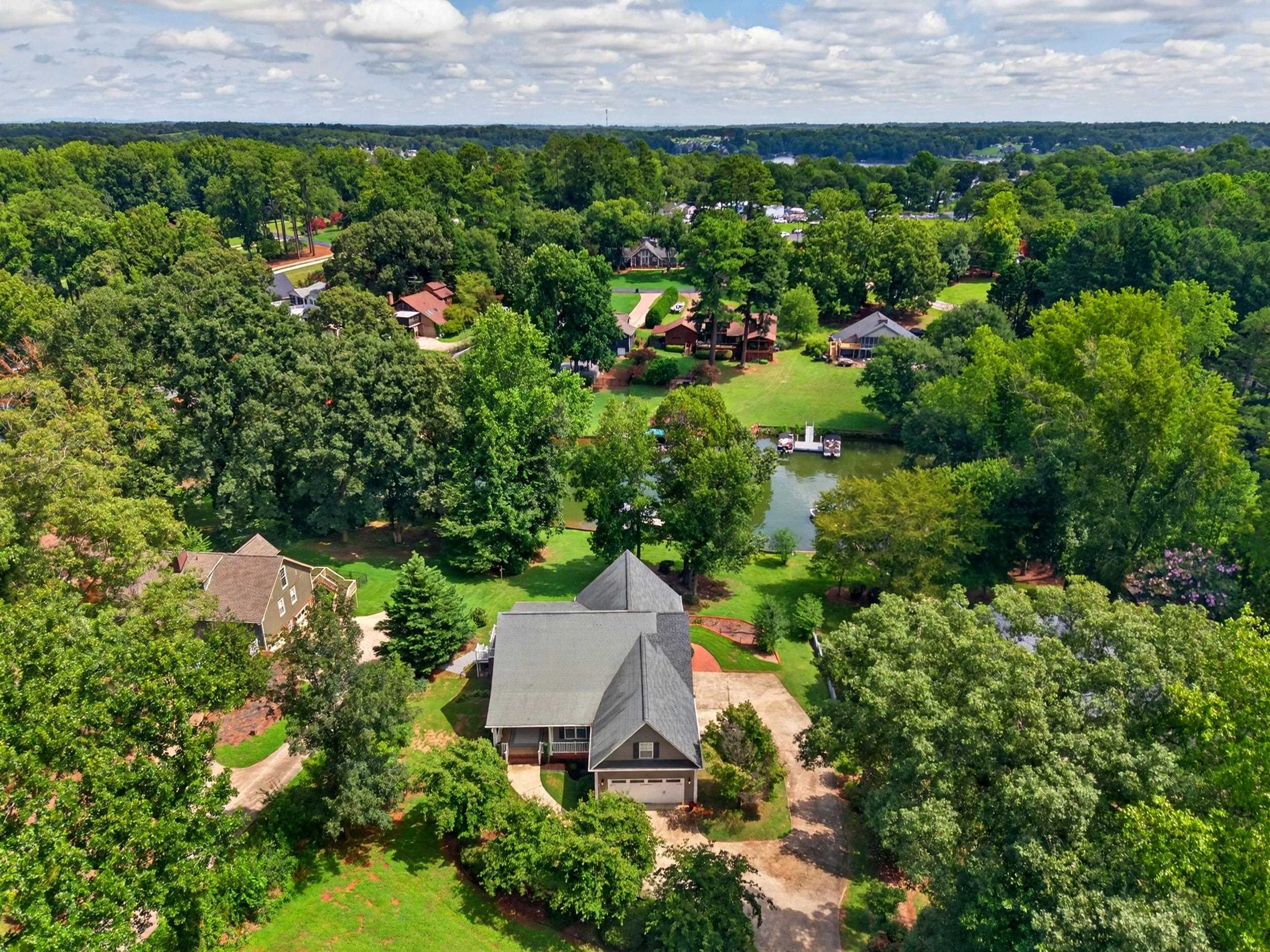 110 Lake Bowen Dr Drive Property Photo 17