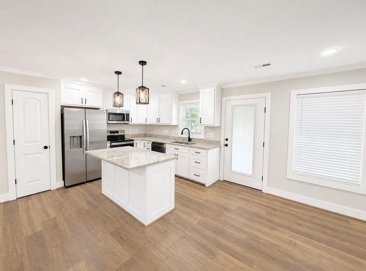30 Whiteside Street Property Photo 3