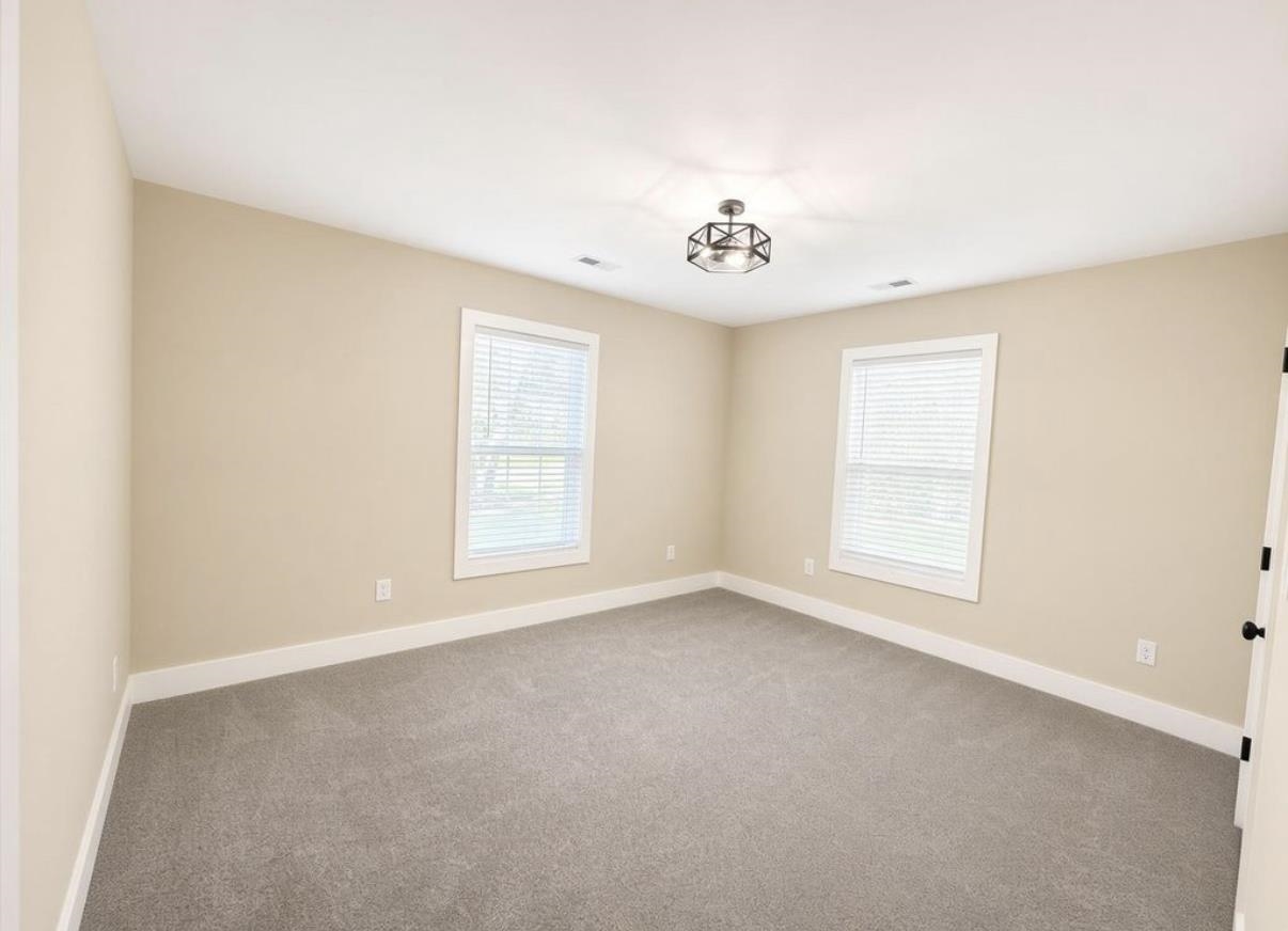 30 Whiteside Street Property Photo 9