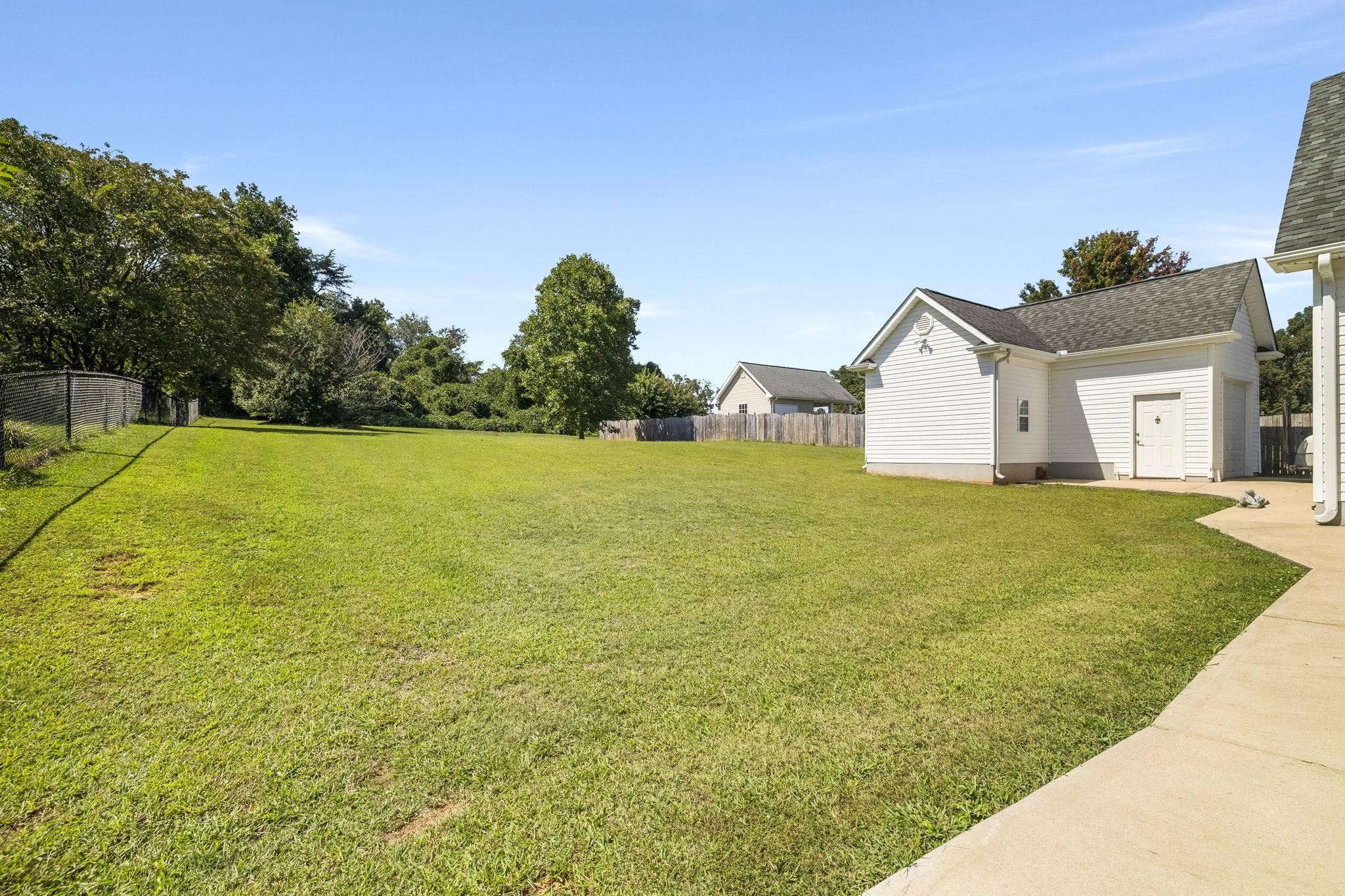 139 Riverwalk Drive Property Photo 8