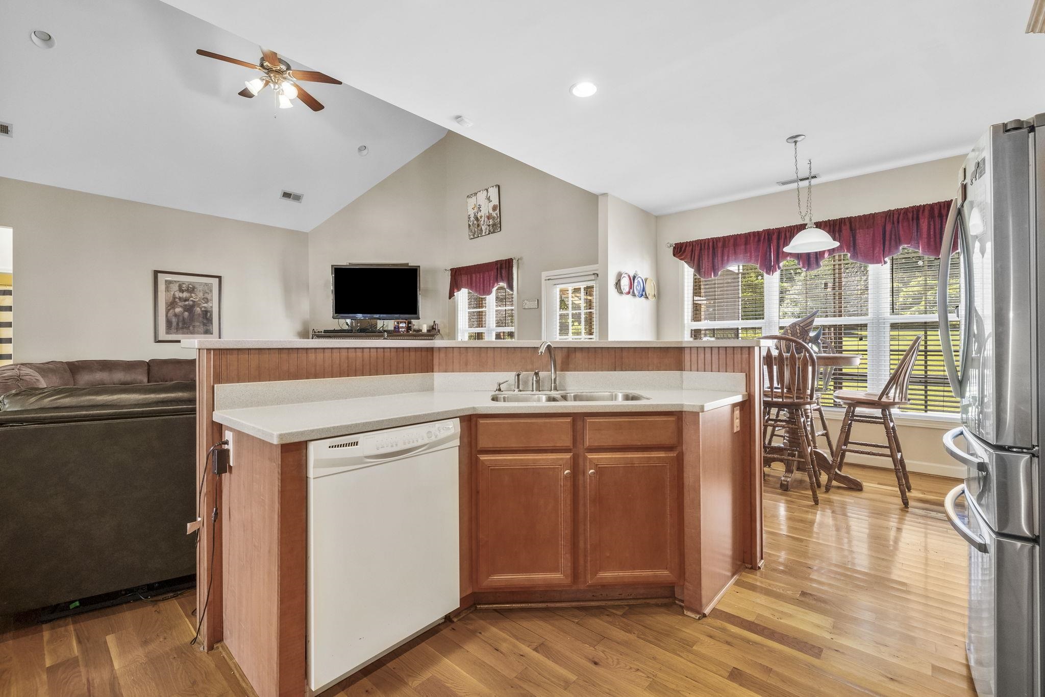 139 Riverwalk Drive Property Photo 28