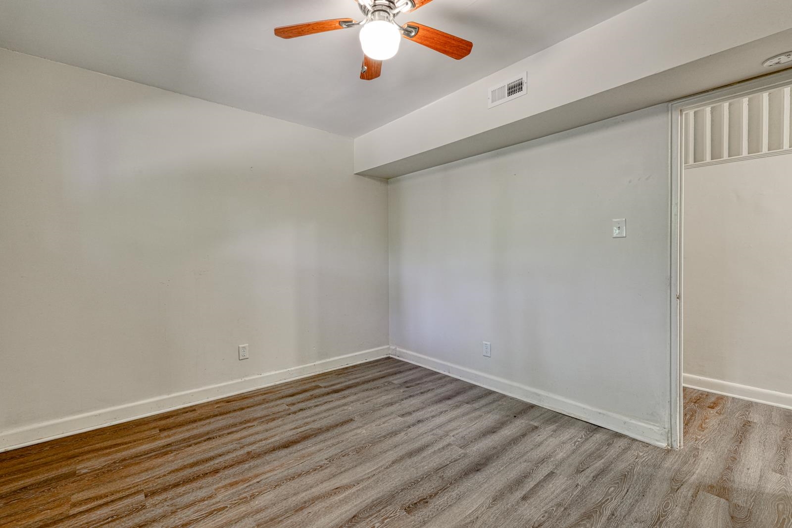 724 Ridgedale Dr Property Photo 16
